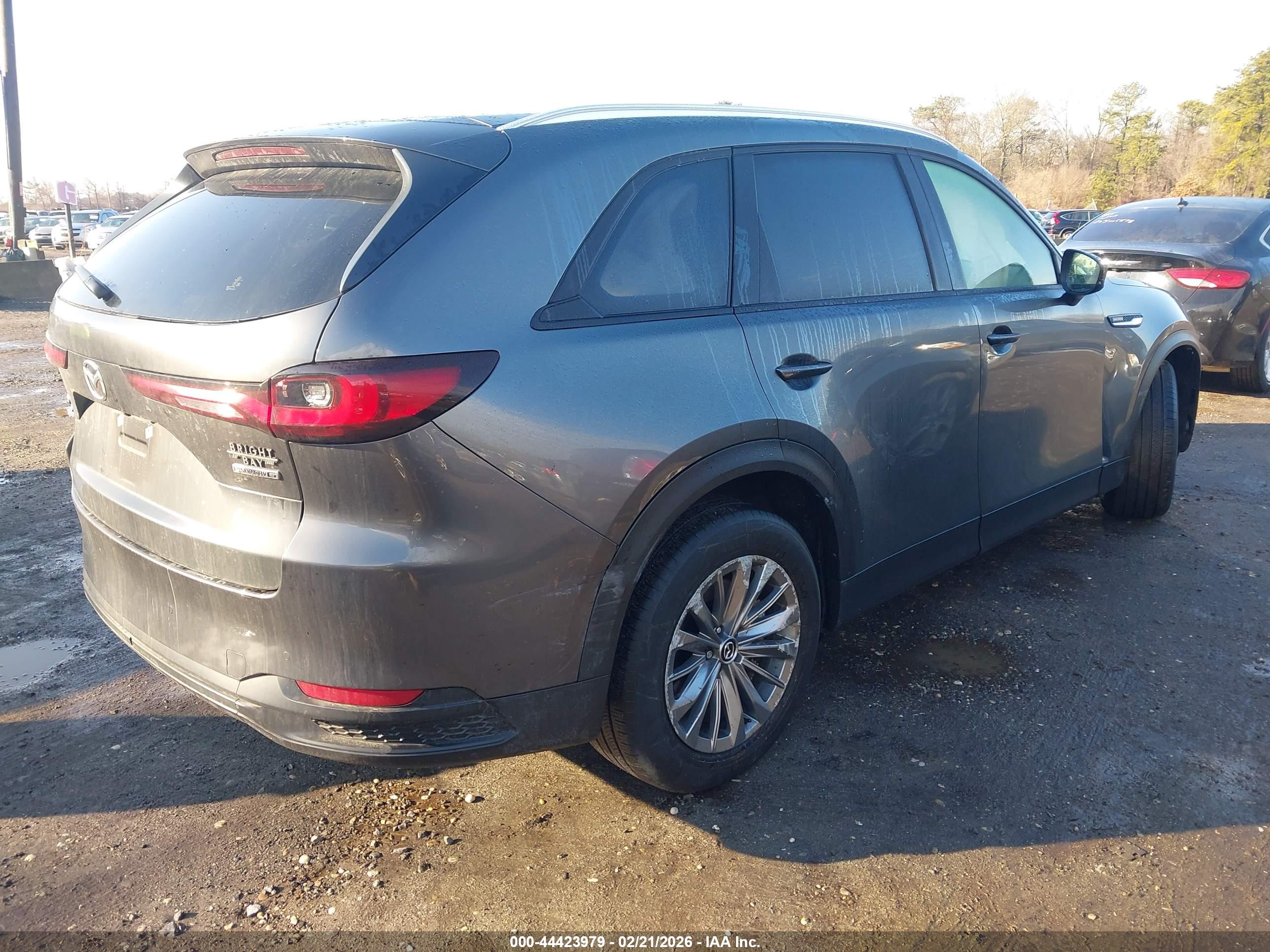 MAZDA CX-90 image 4