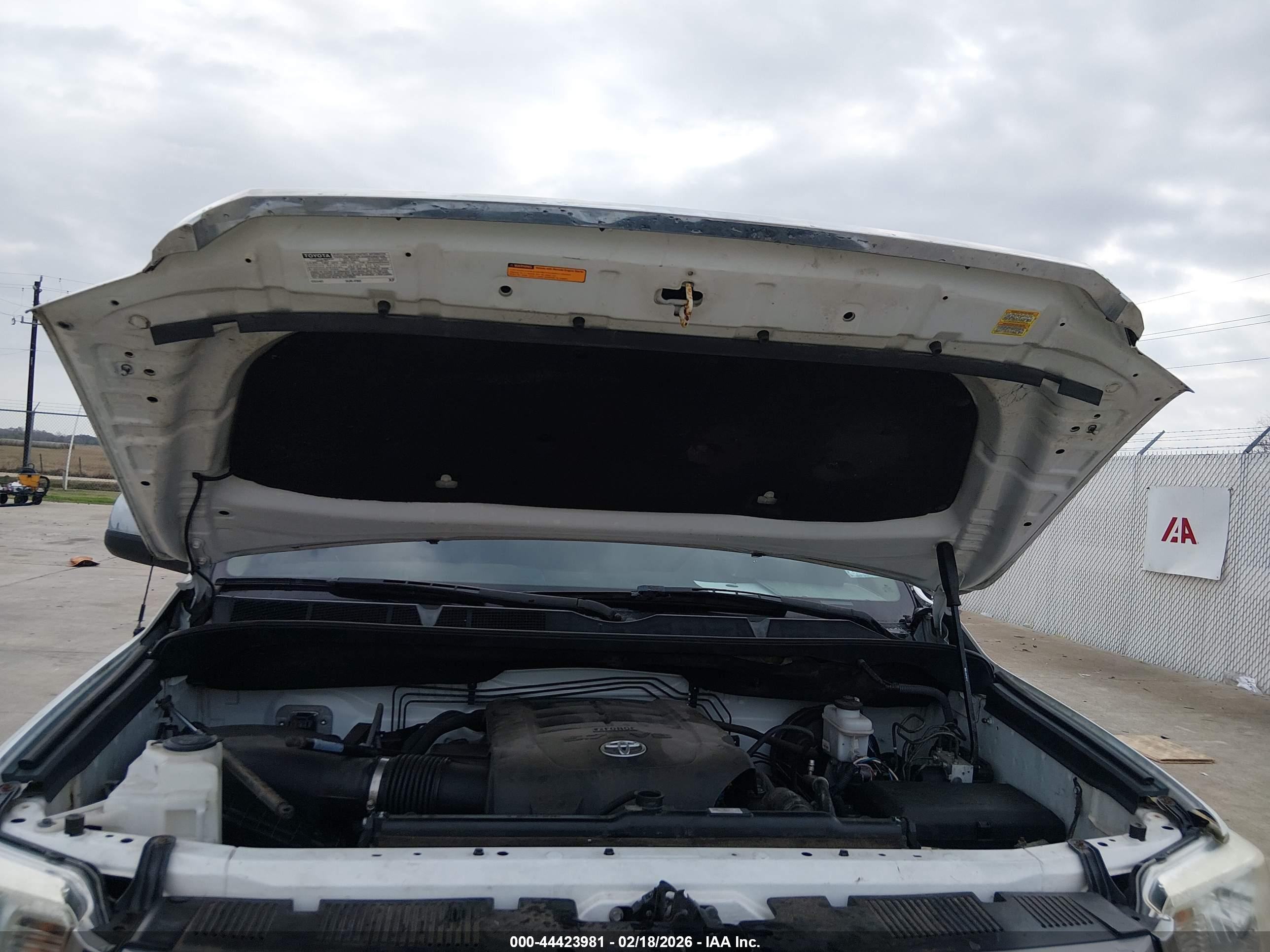 TOYOTA TUNDRA image 10