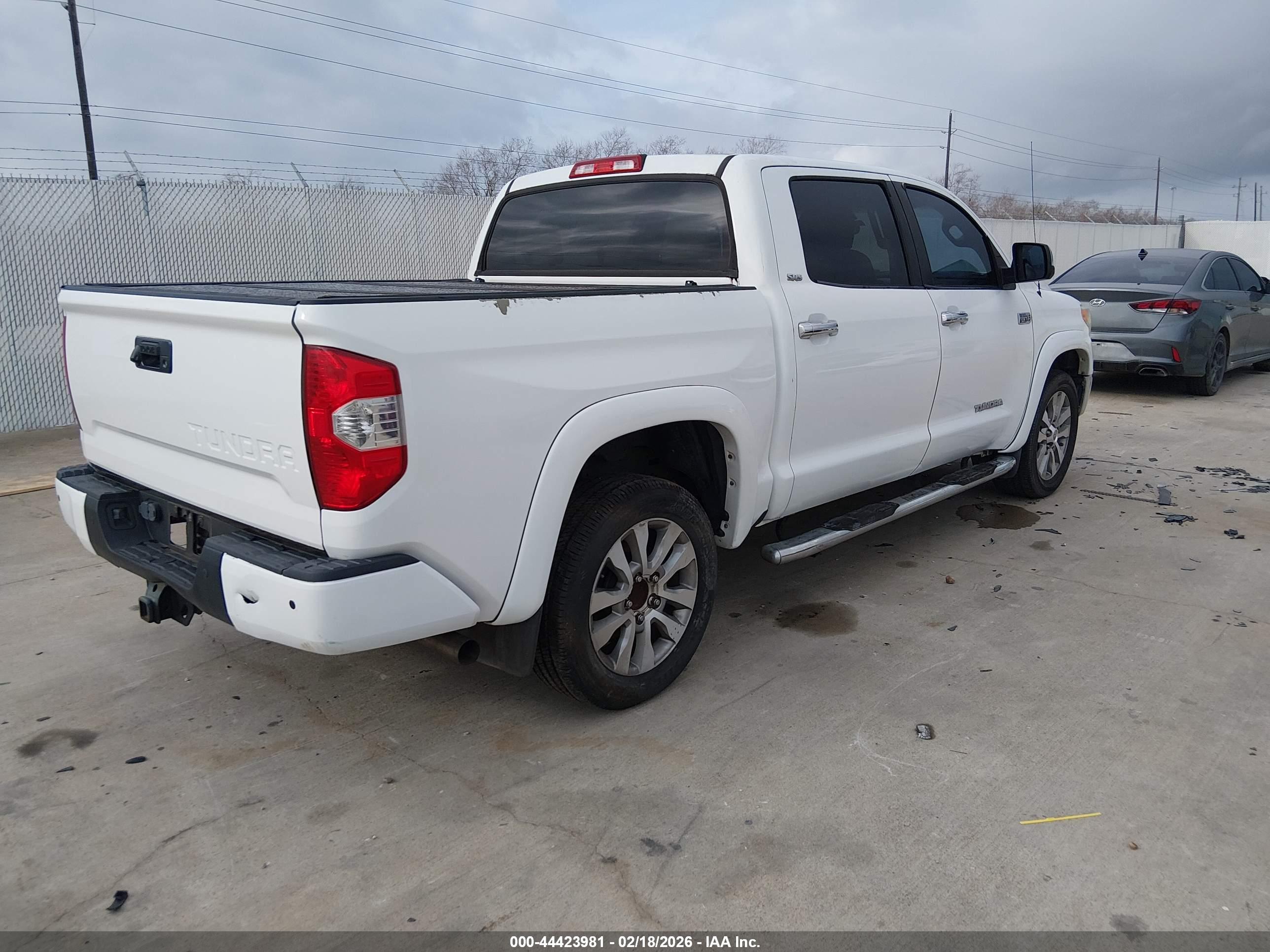 TOYOTA TUNDRA image 4
