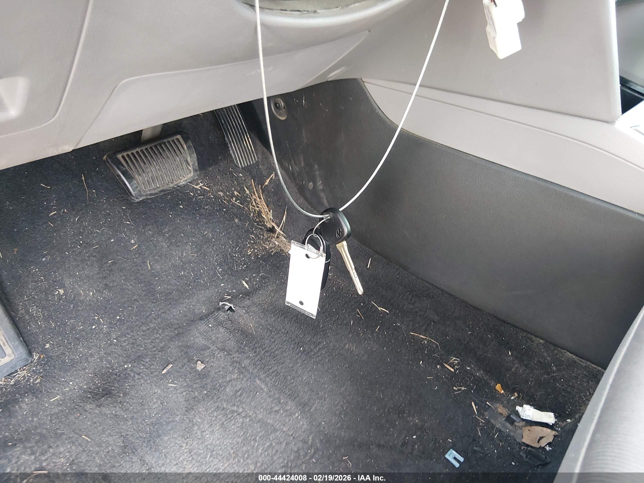 HYUNDAI ELANTRA image 11