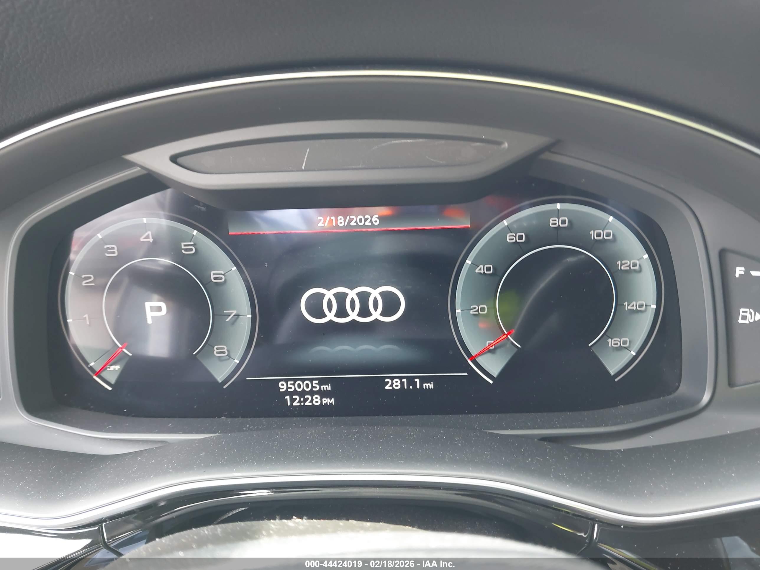 AUDI Q8 image 7