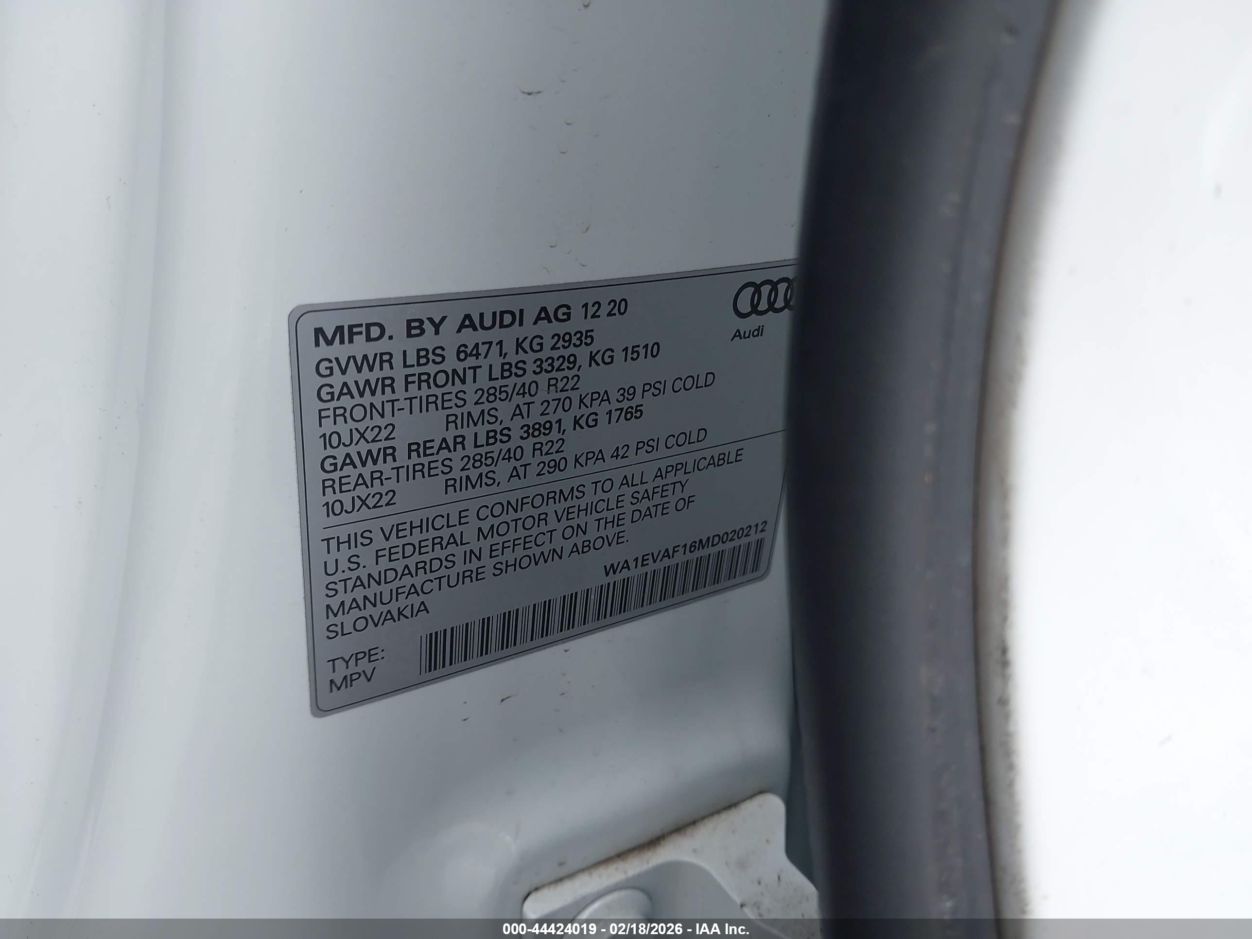 AUDI Q8 image 9