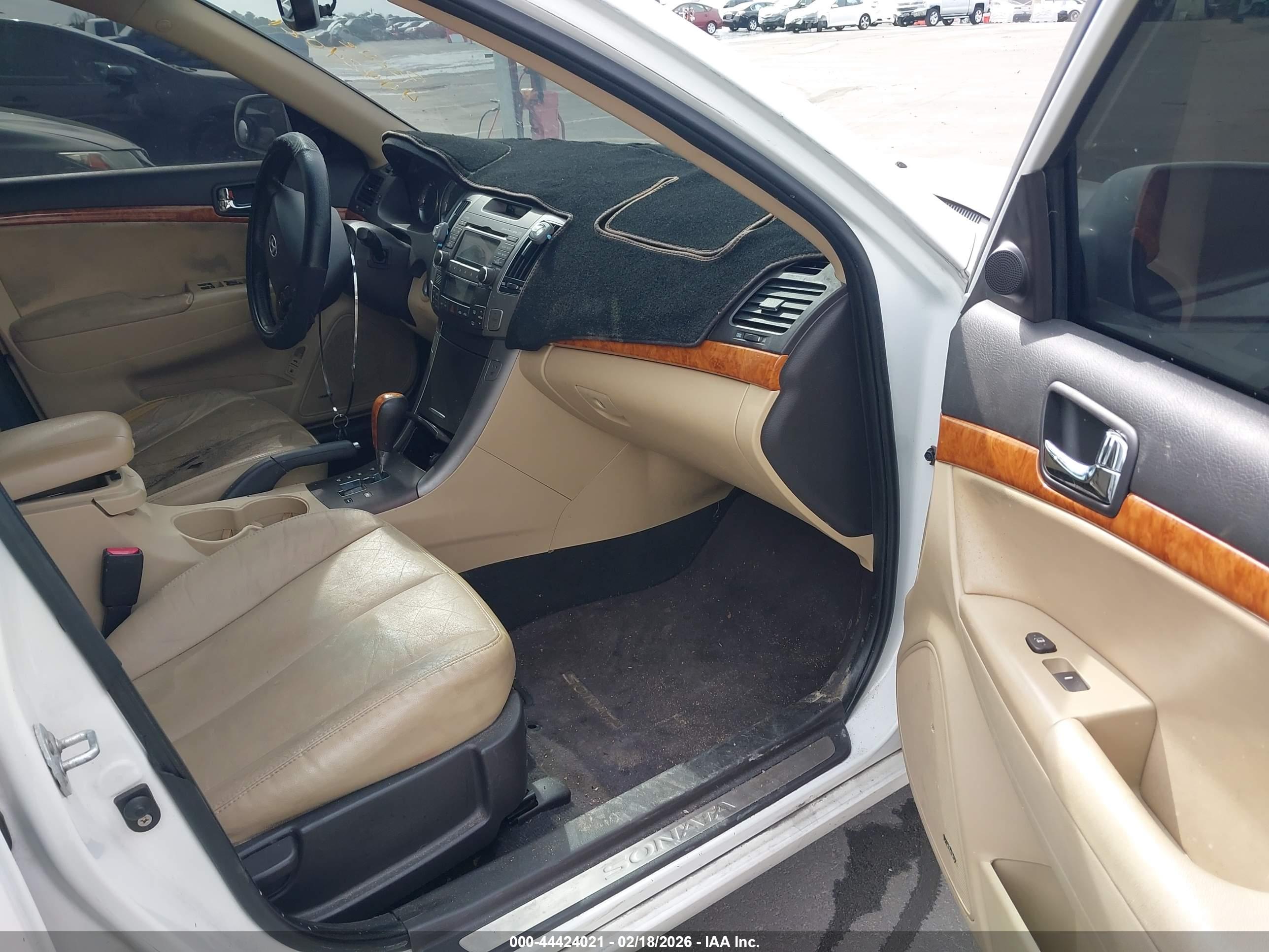 HYUNDAI SONATA image 5