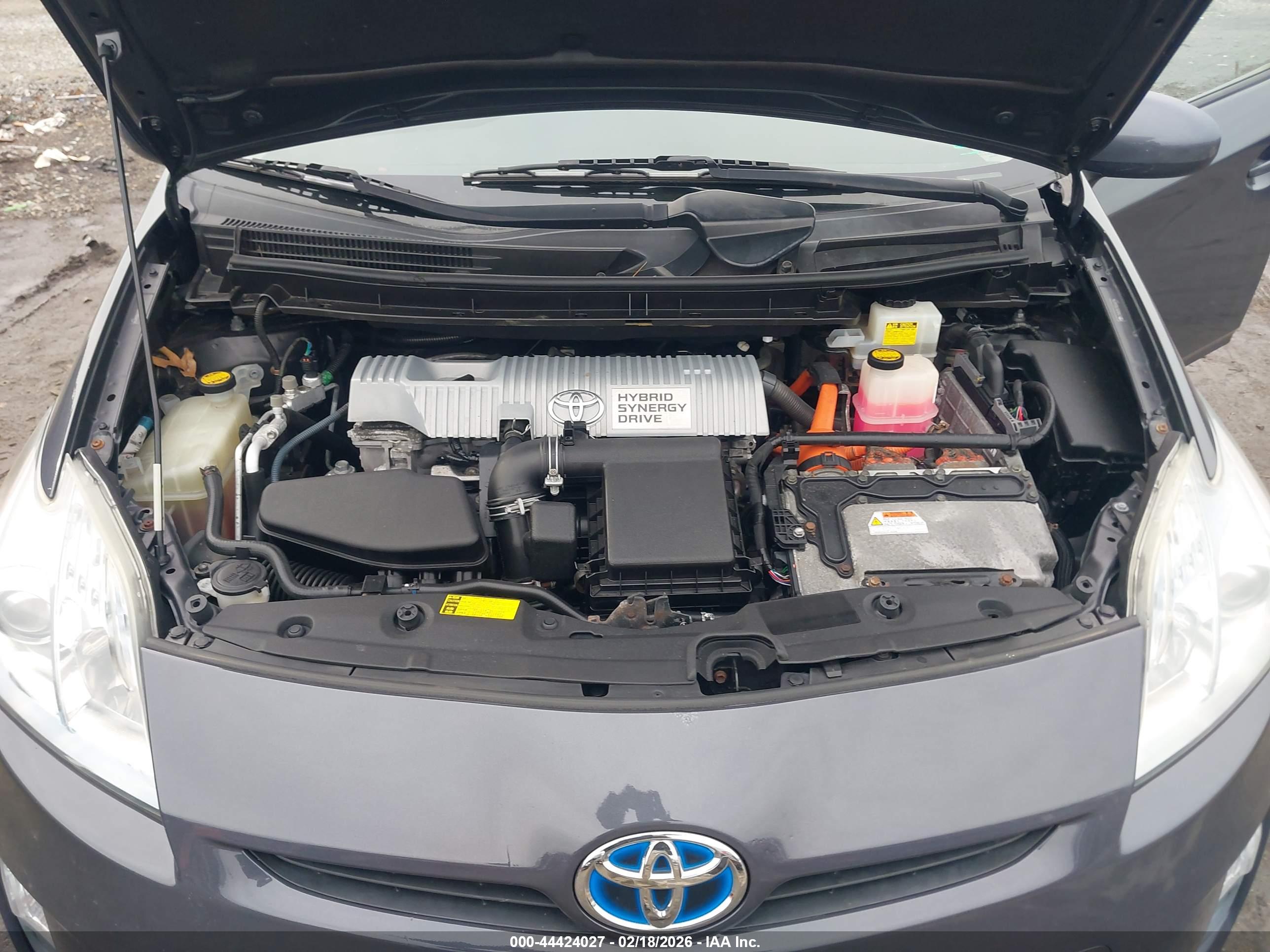 TOYOTA PRIUS image 10
