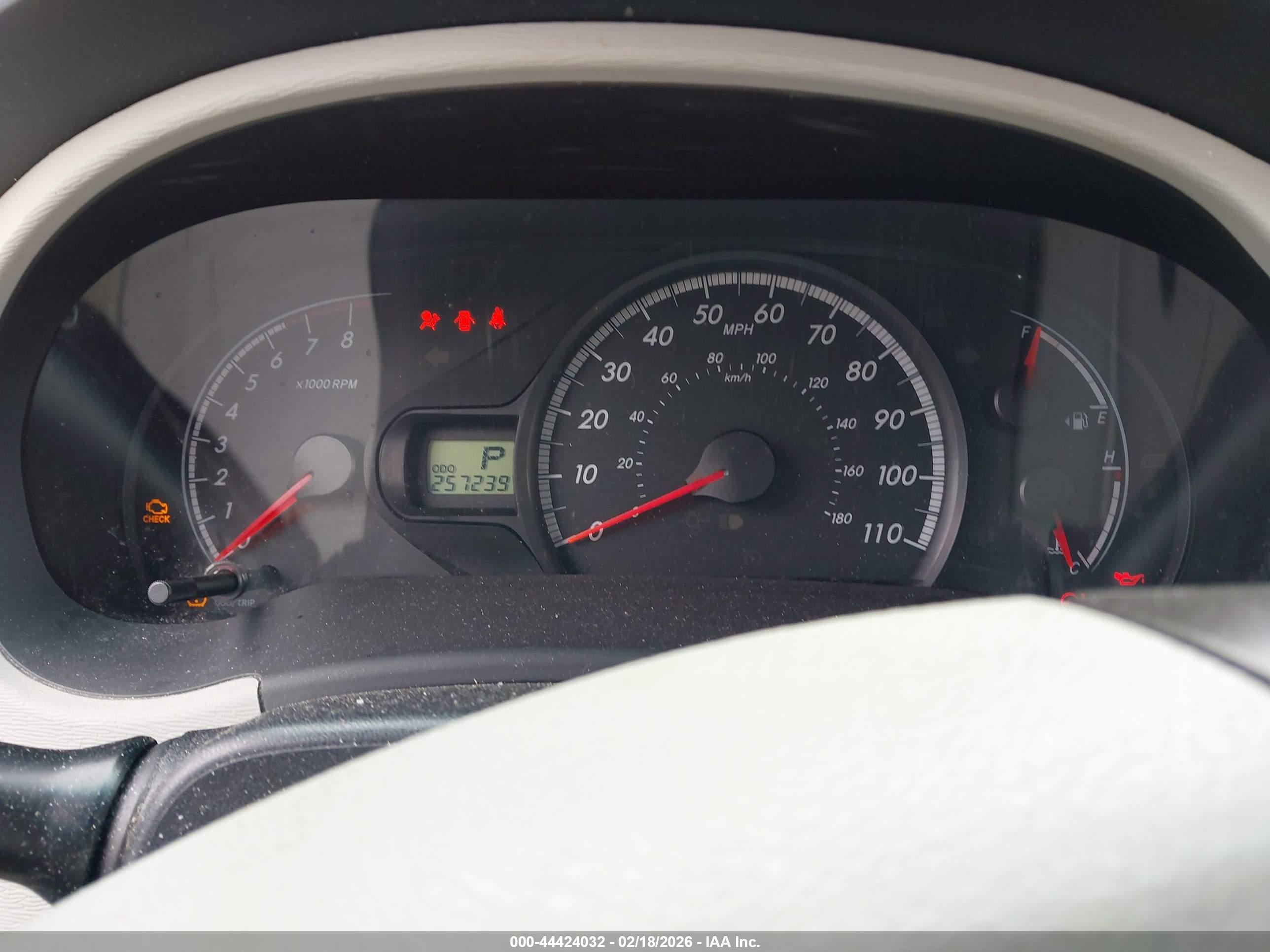 TOYOTA SIENNA image 7