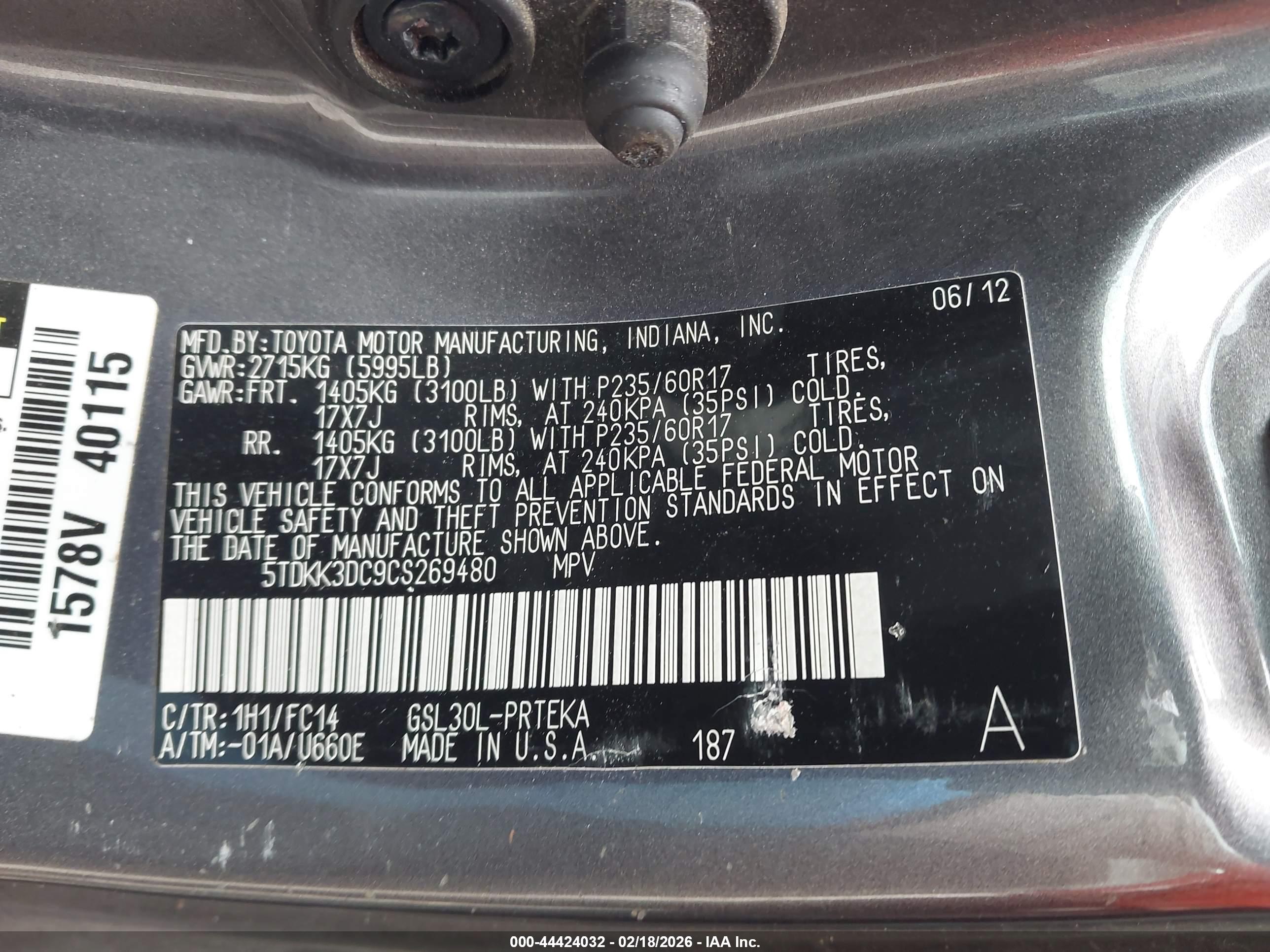 TOYOTA SIENNA image 9