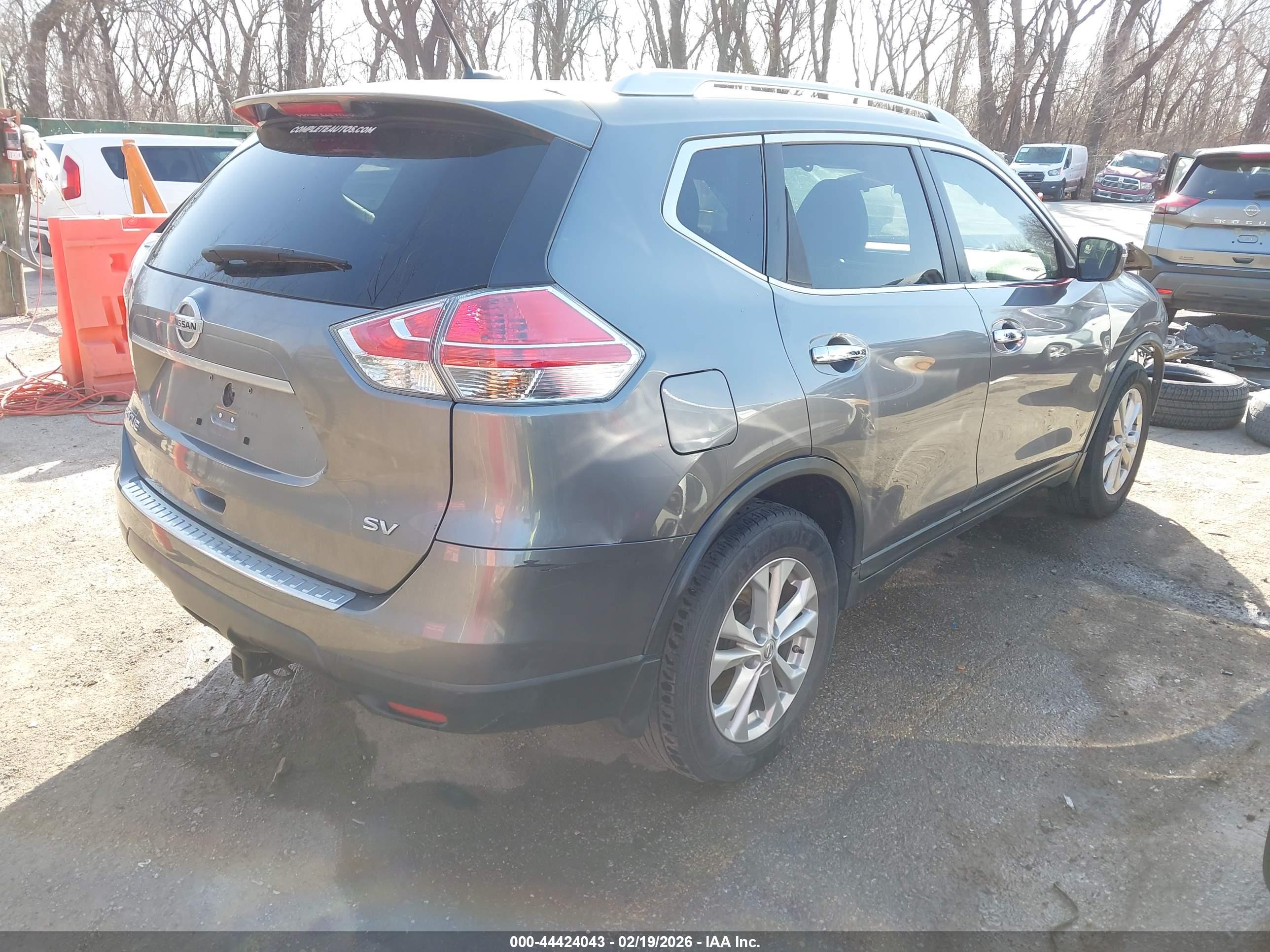 NISSAN ROGUE image 4