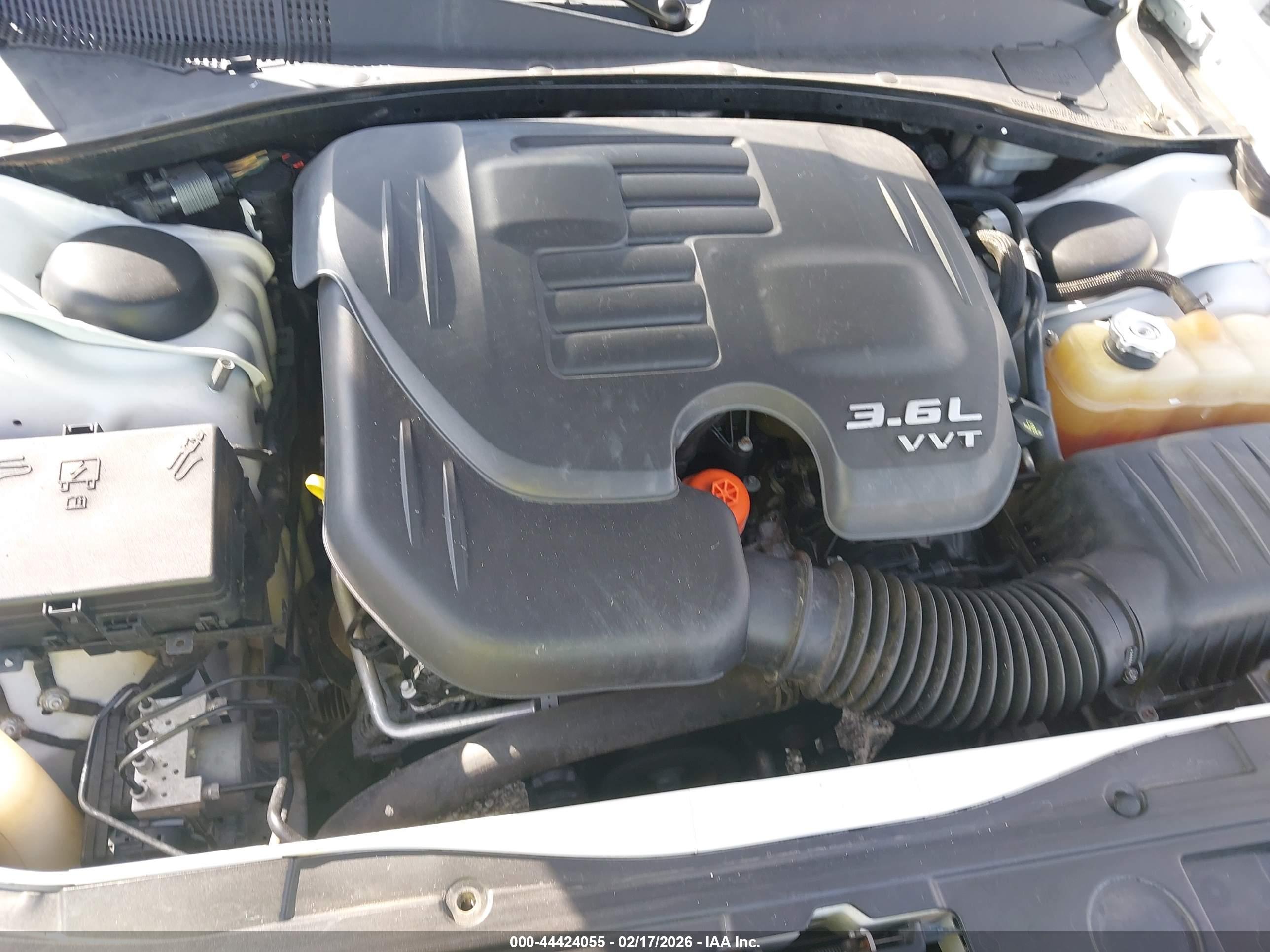 CHRYSLER 300 image 10