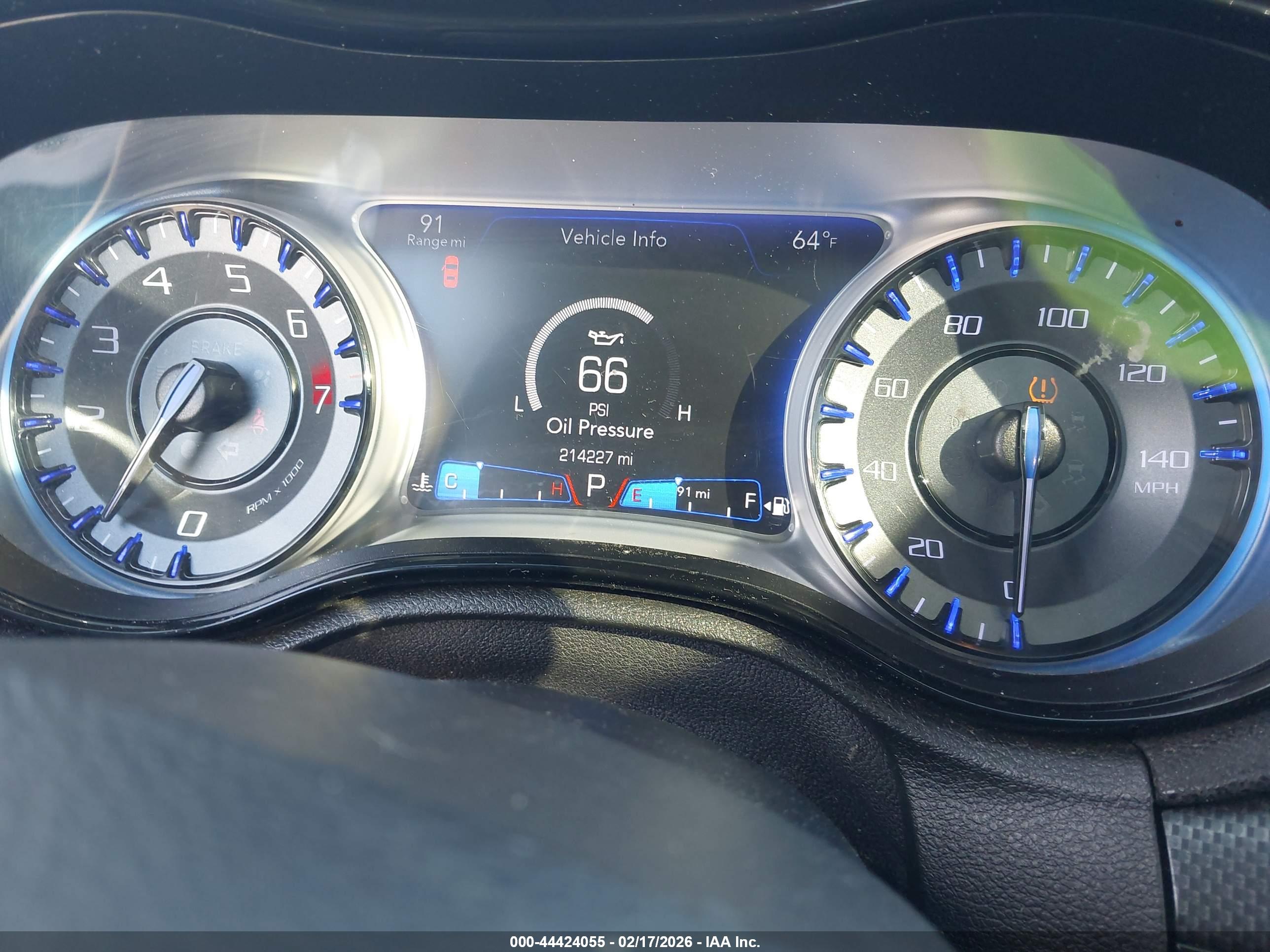 CHRYSLER 300 image 7