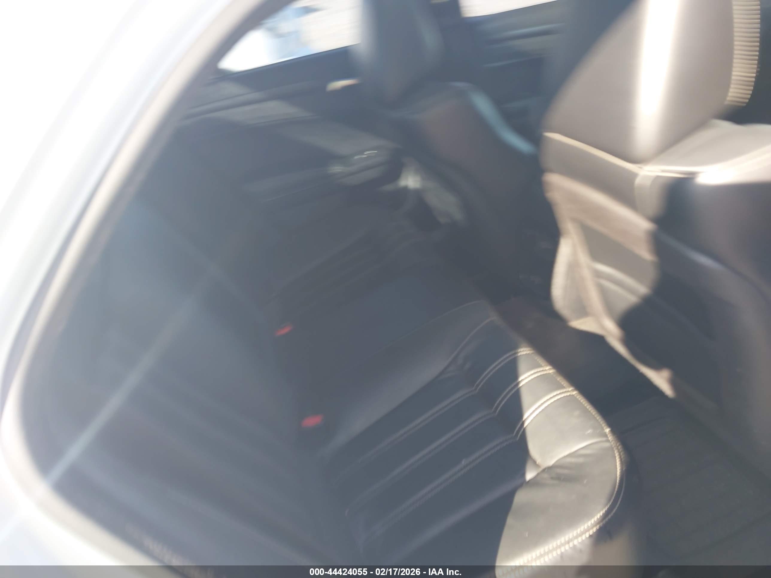CHRYSLER 300 image 8