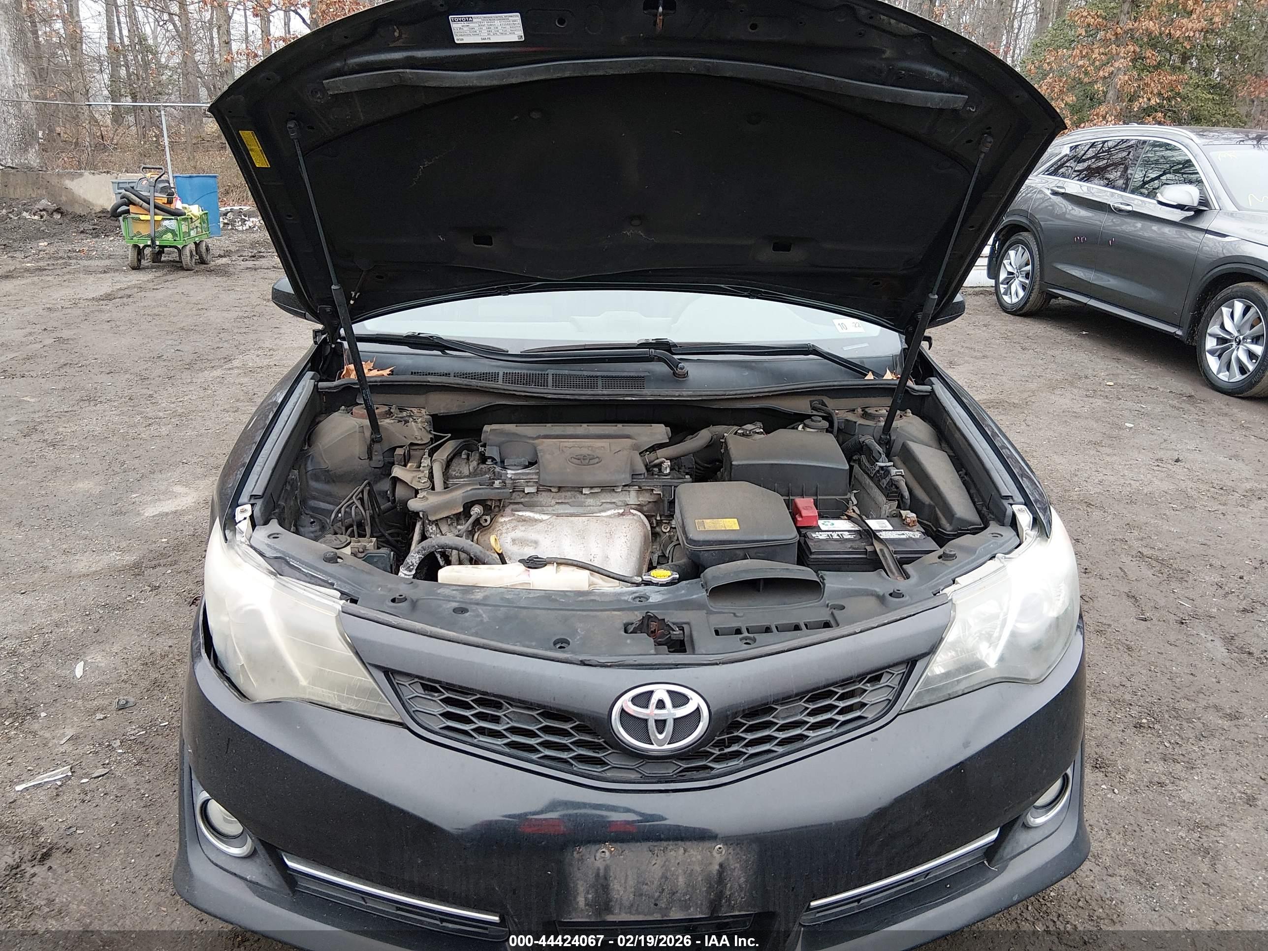 TOYOTA CAMRY image 10