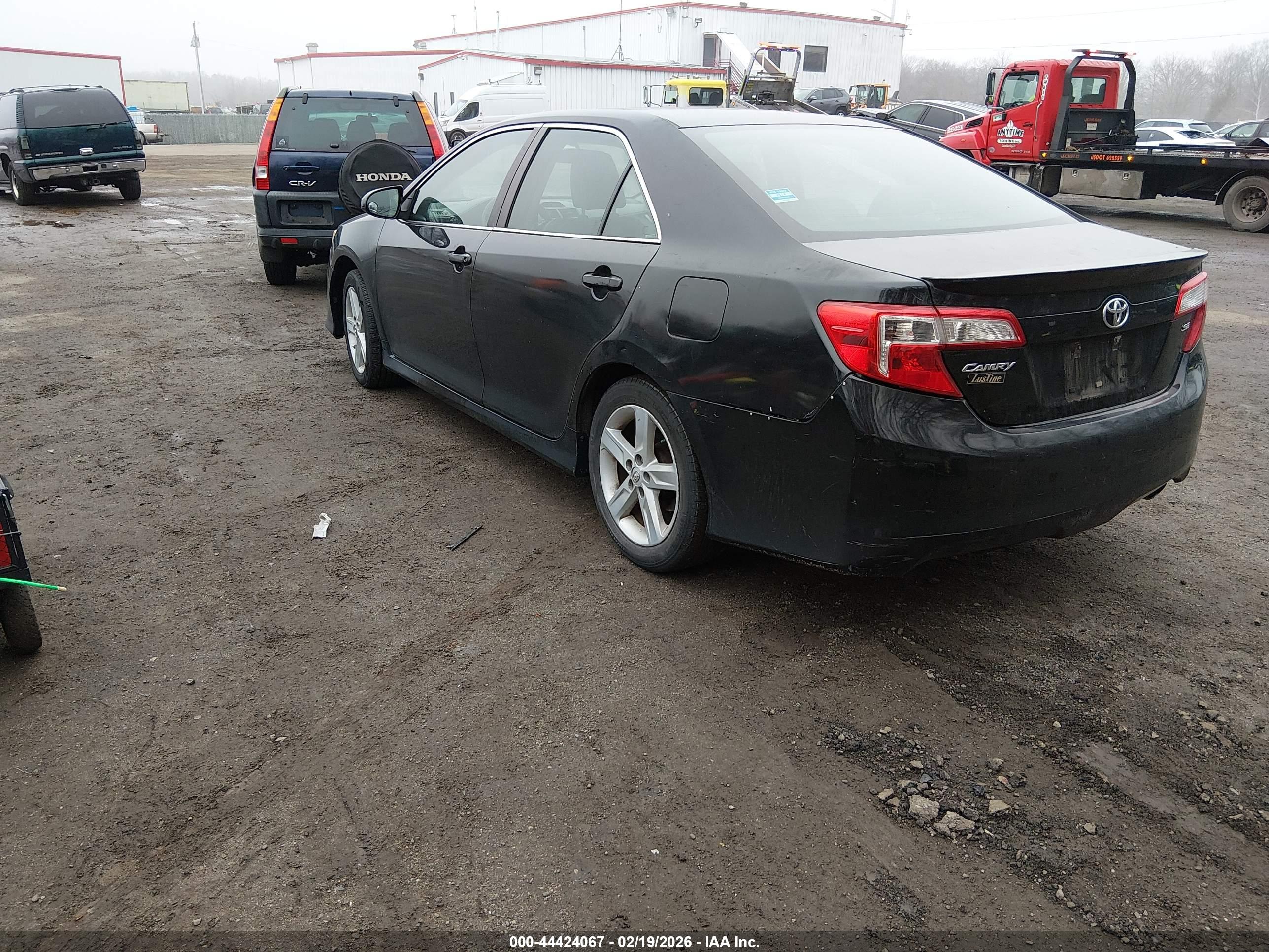 TOYOTA CAMRY image 3