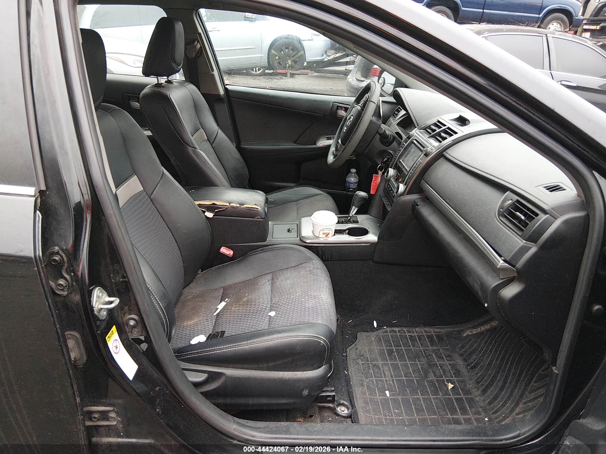 TOYOTA CAMRY image 5