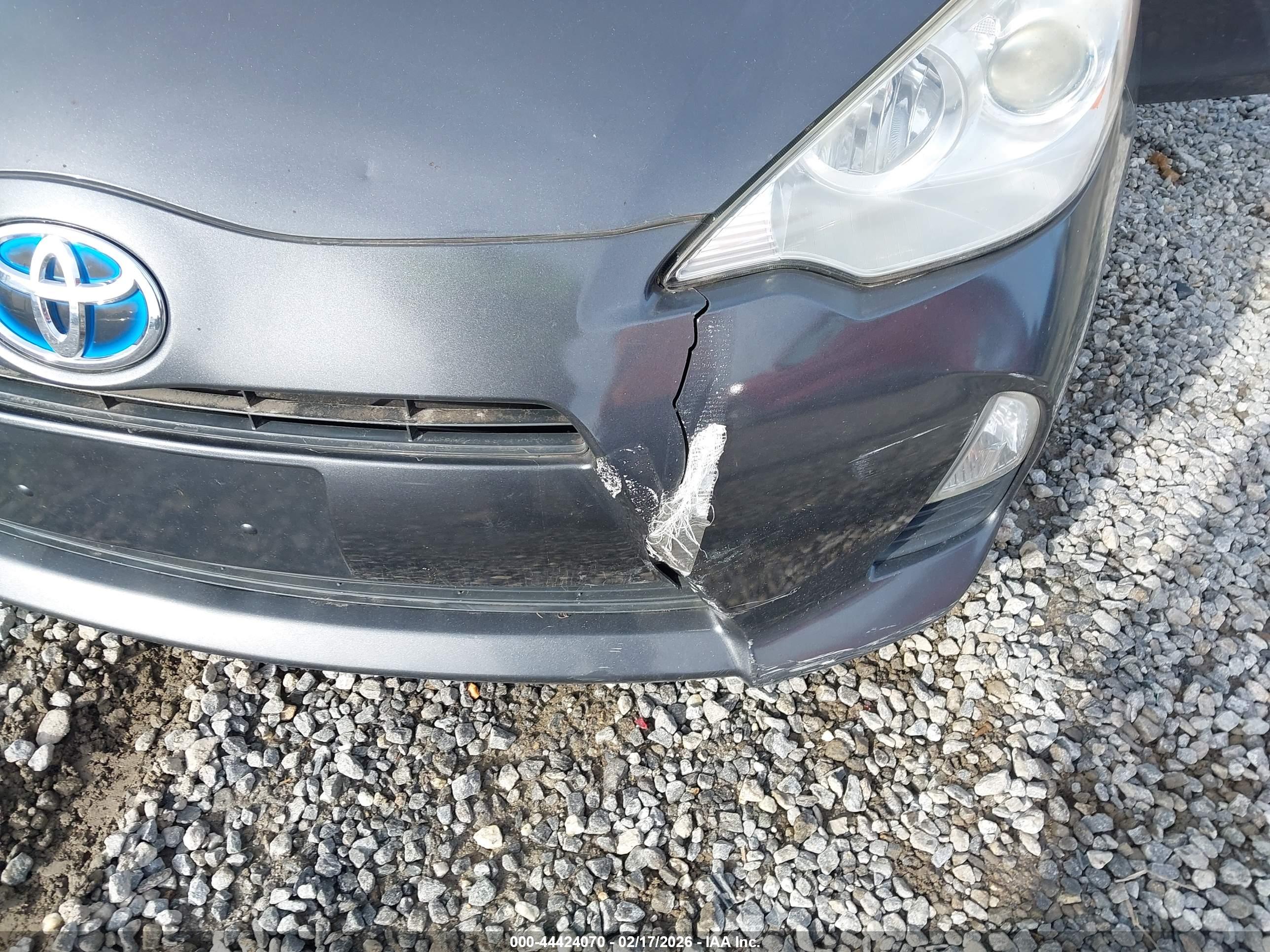 TOYOTA PRIUS image 6