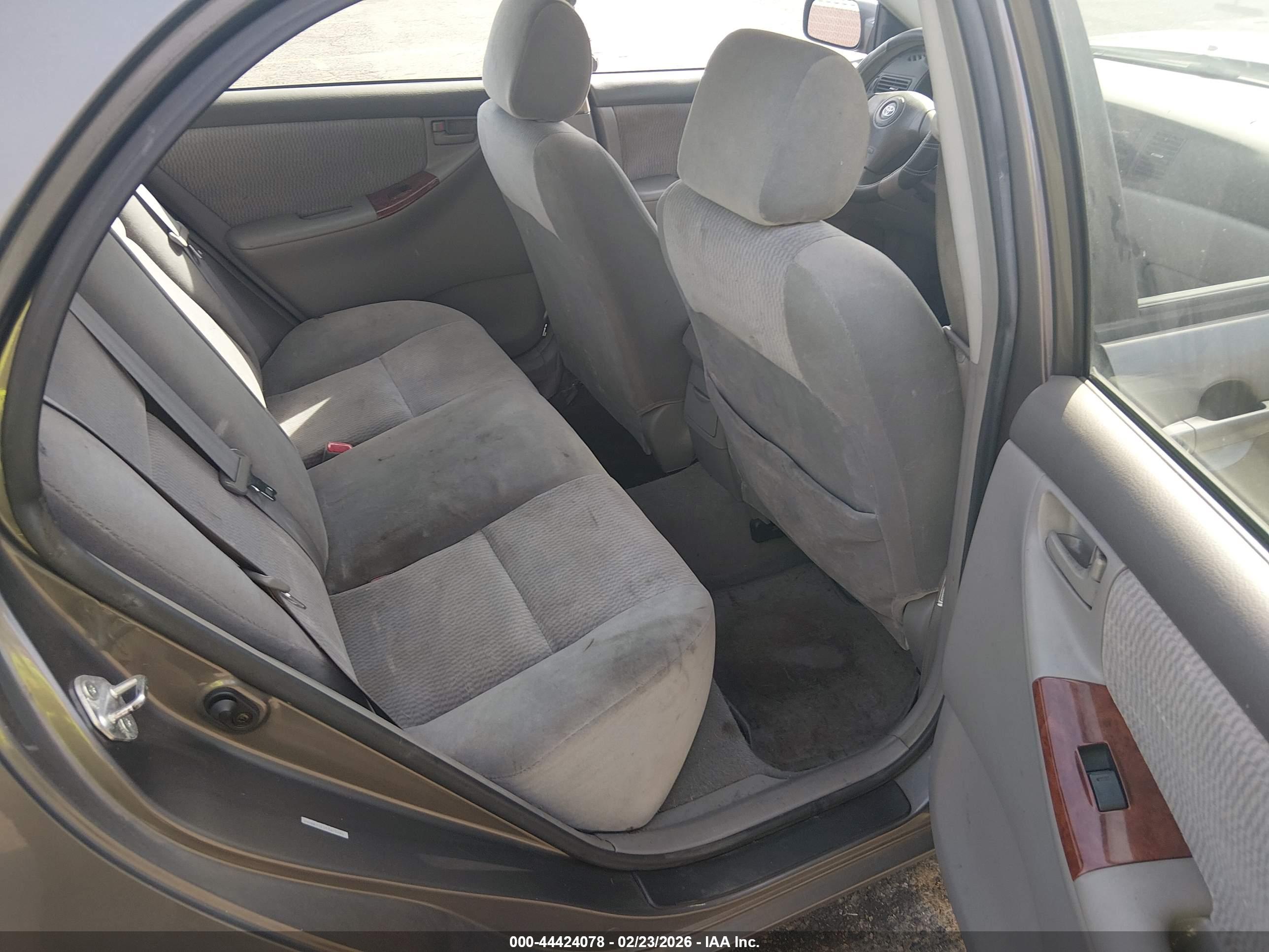 TOYOTA COROLLA image 8