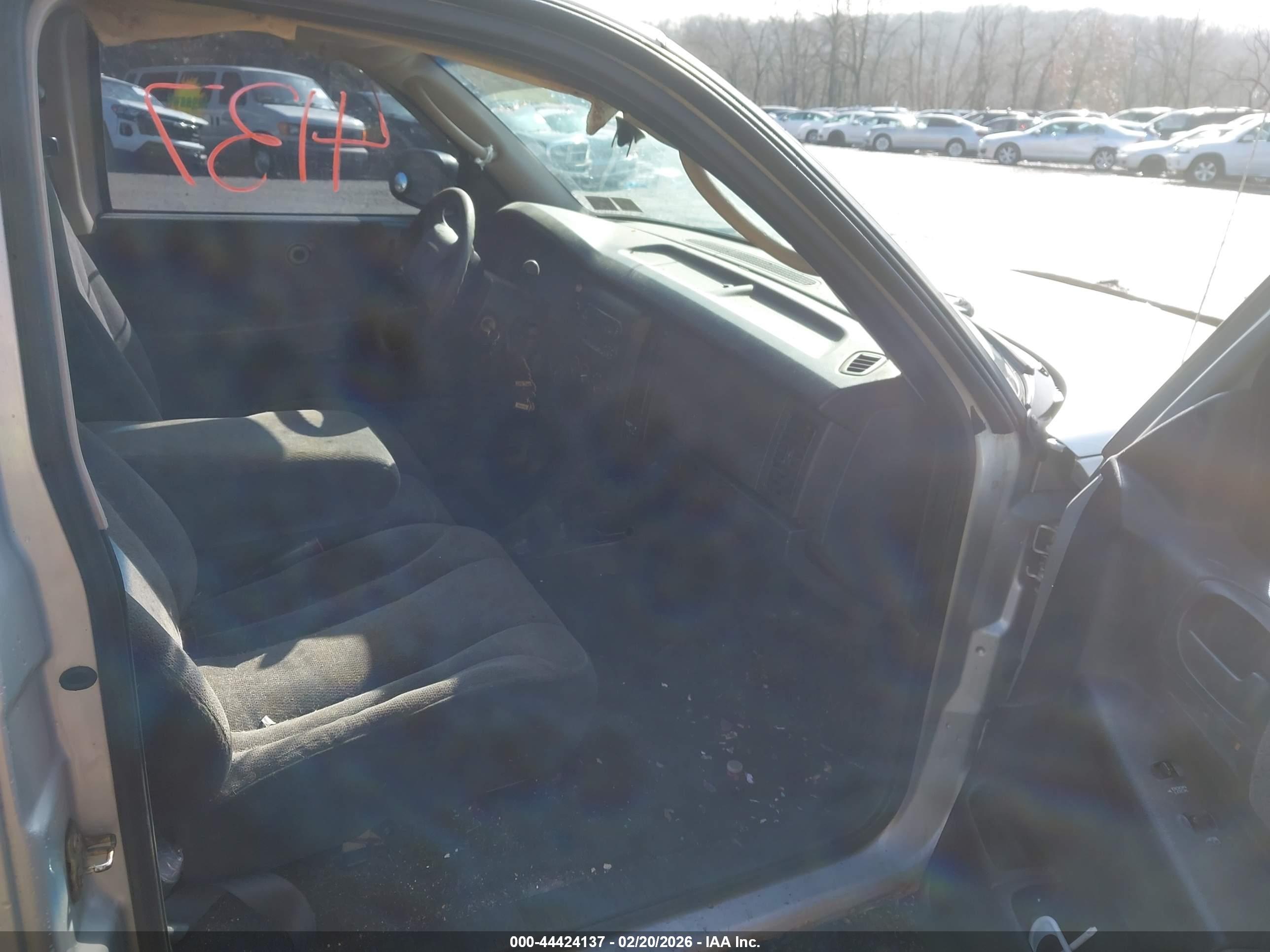 DODGE DAKOTA image 5