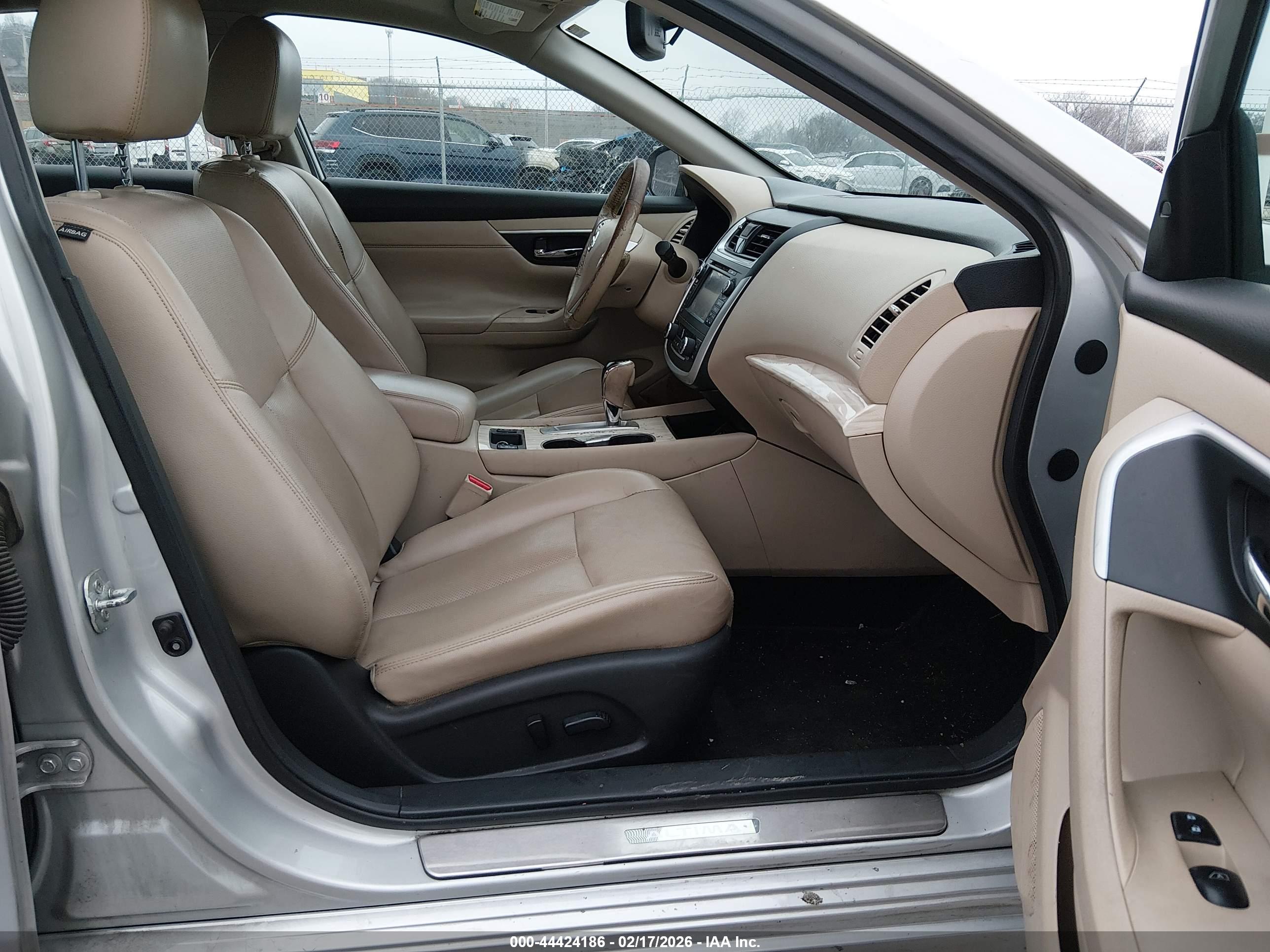 NISSAN ALTIMA image 5
