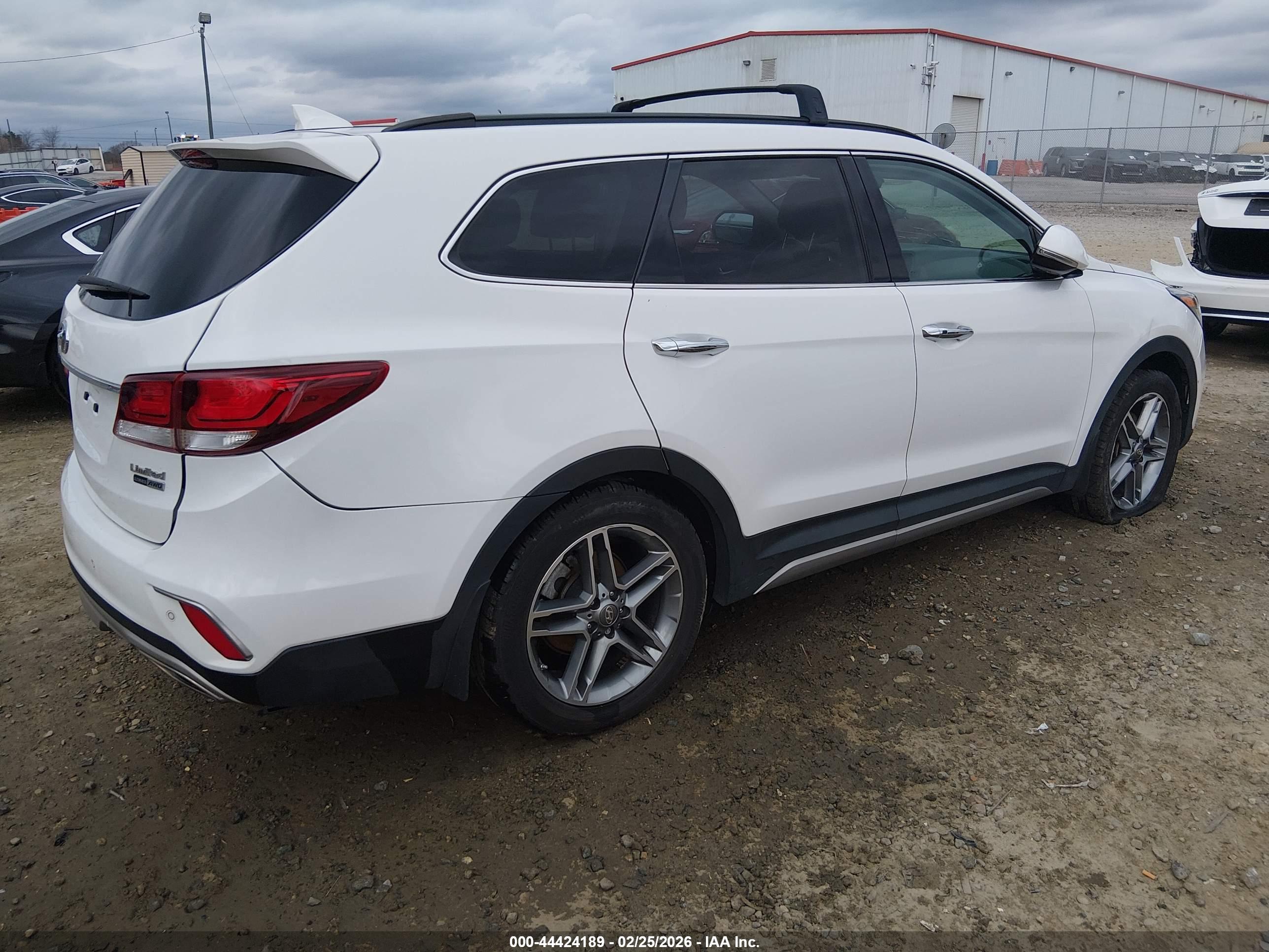 HYUNDAI SANTA image 4