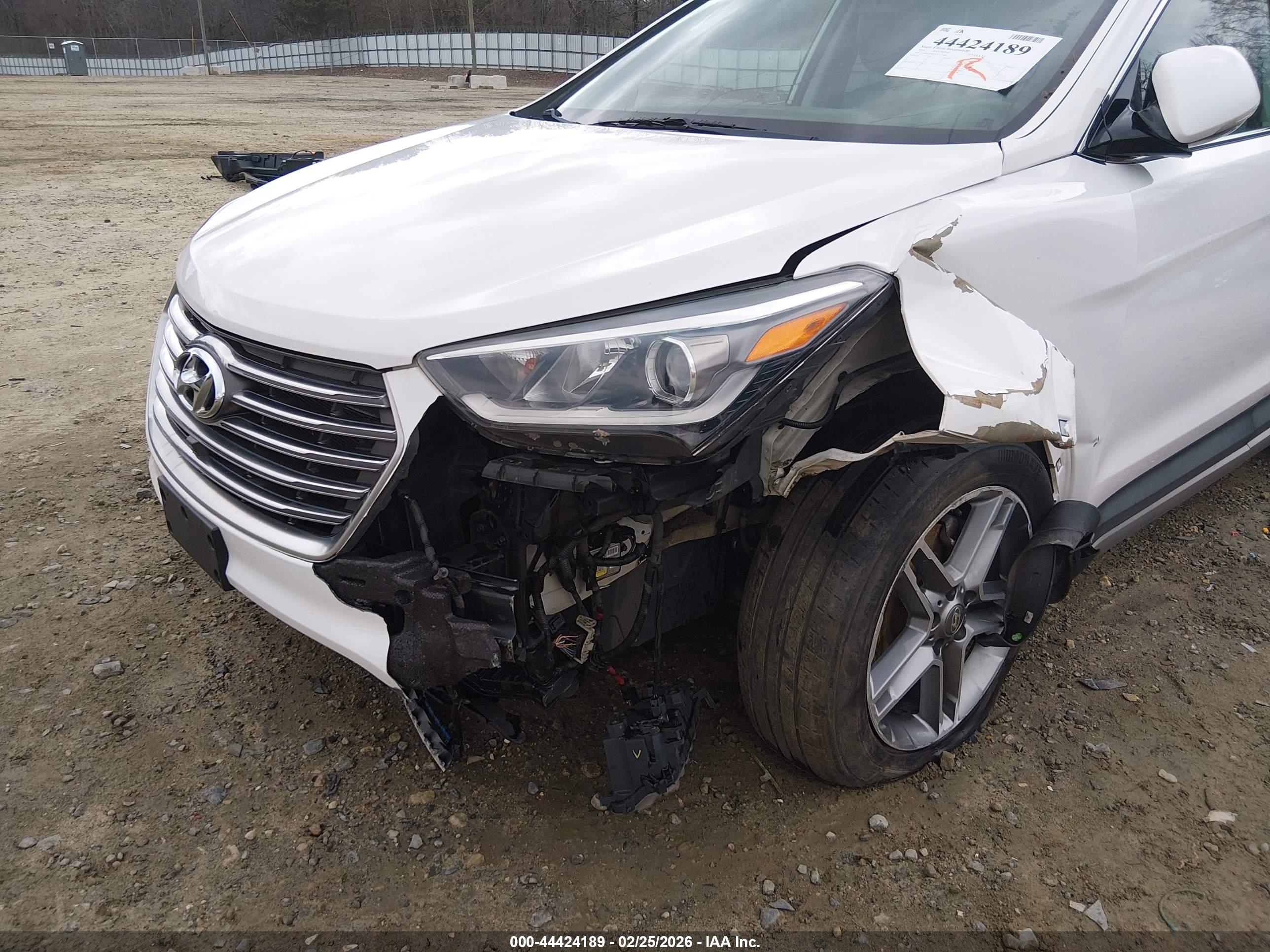 HYUNDAI SANTA image 6