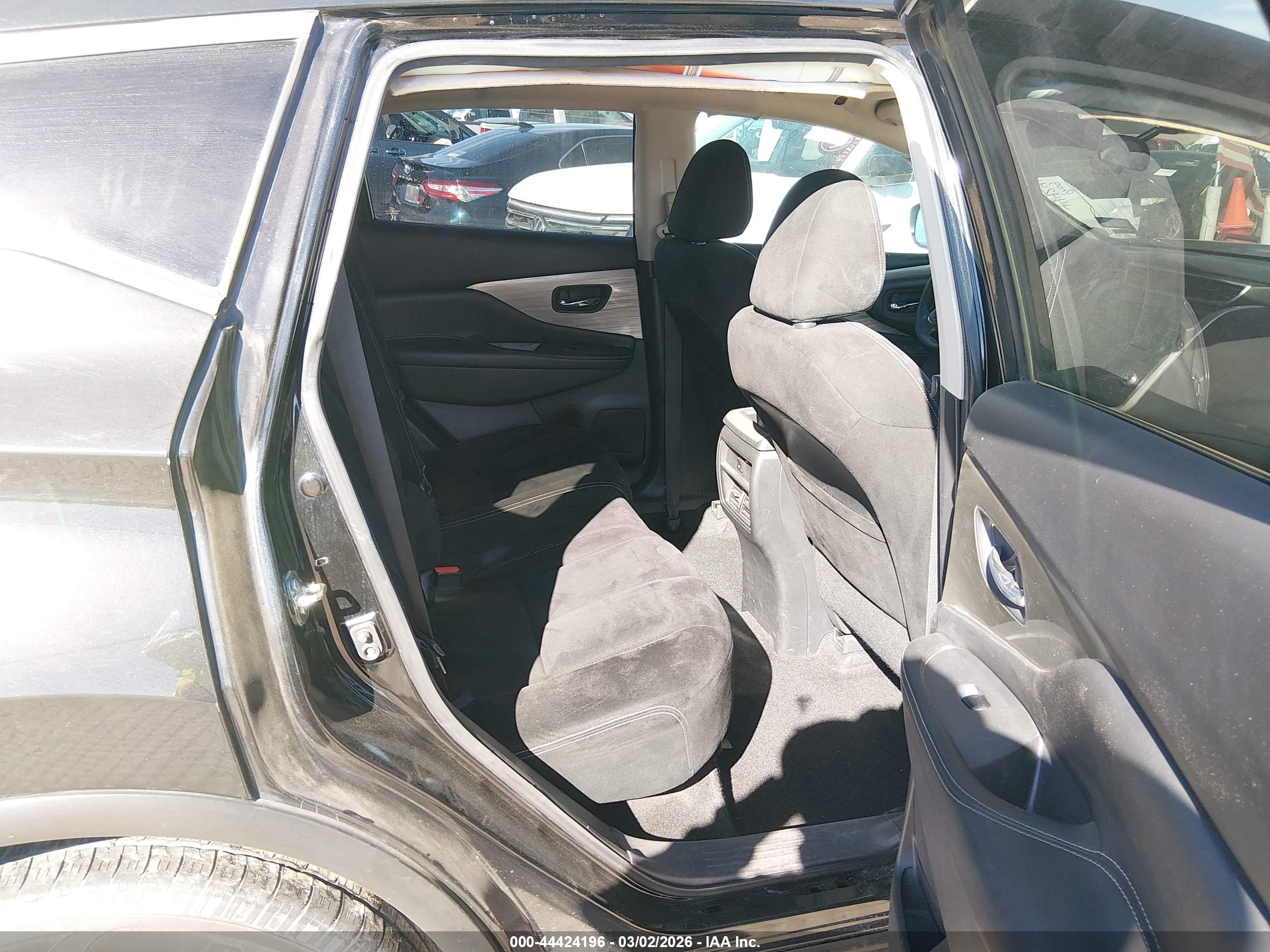 NISSAN MURANO image 8