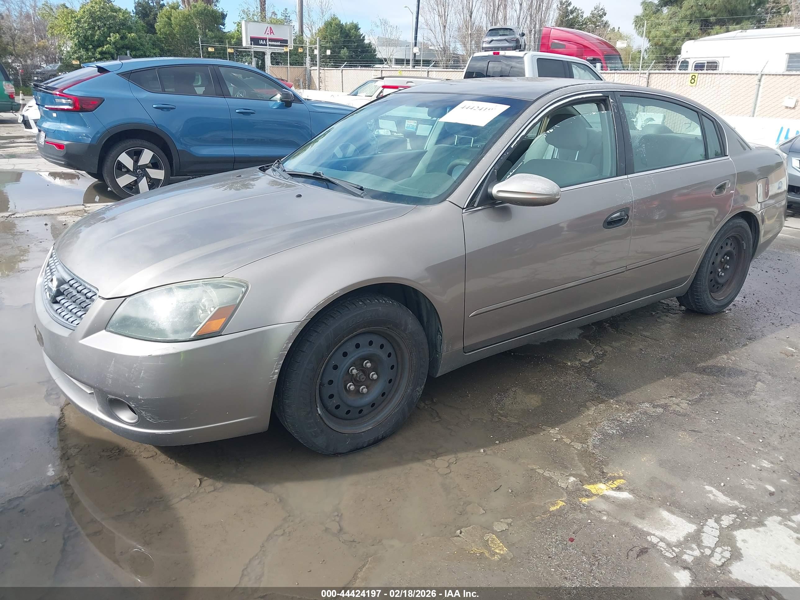 NISSAN ALTIMA image 2