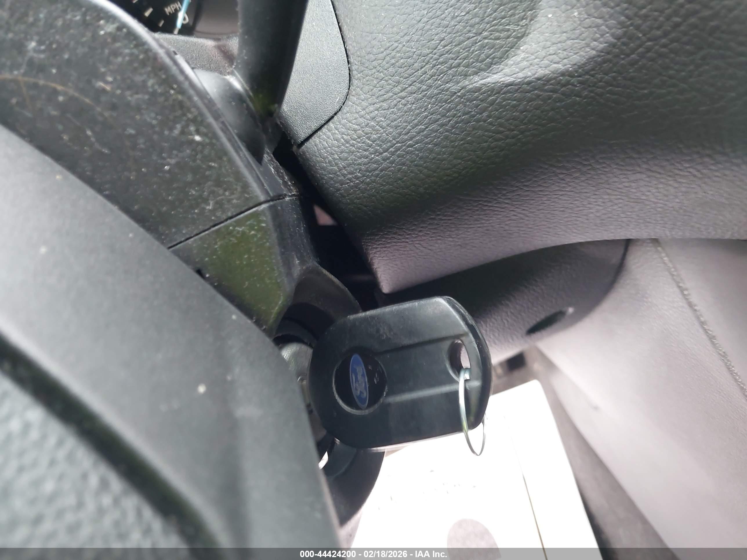 FORD FOCUS image 11