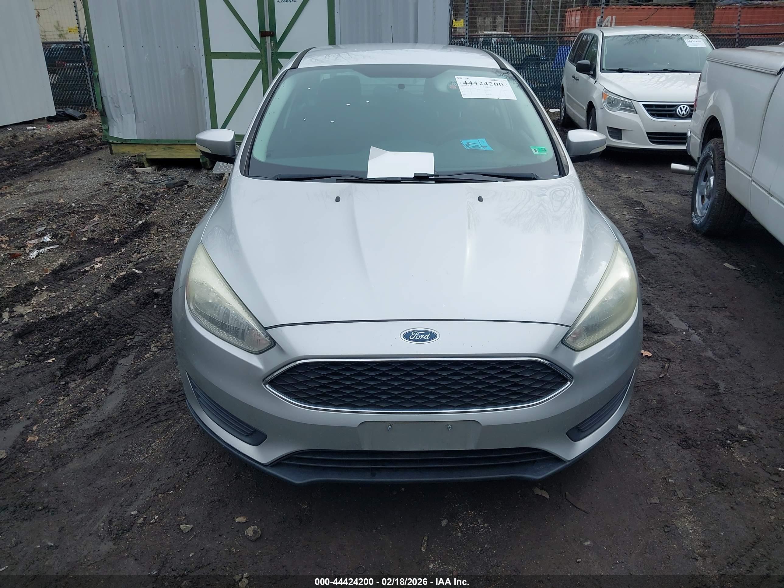 FORD FOCUS image 6