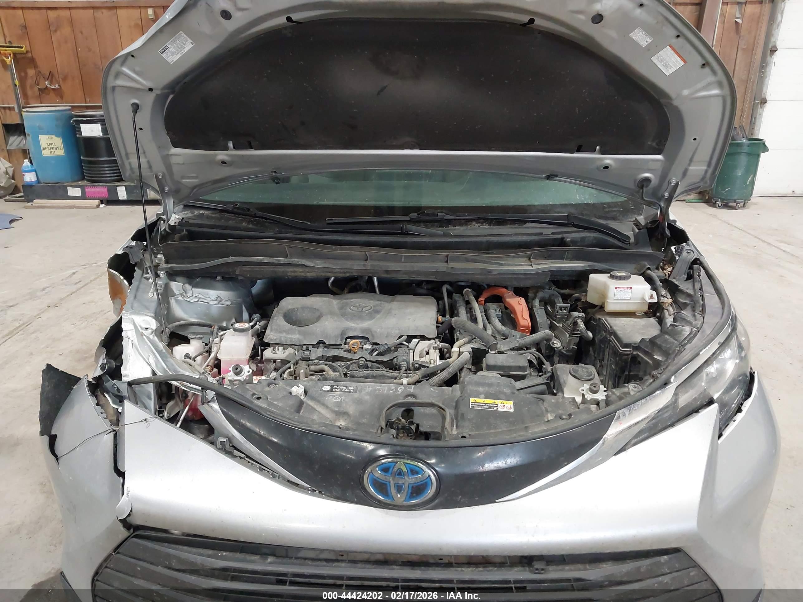 TOYOTA SIENNA image 10