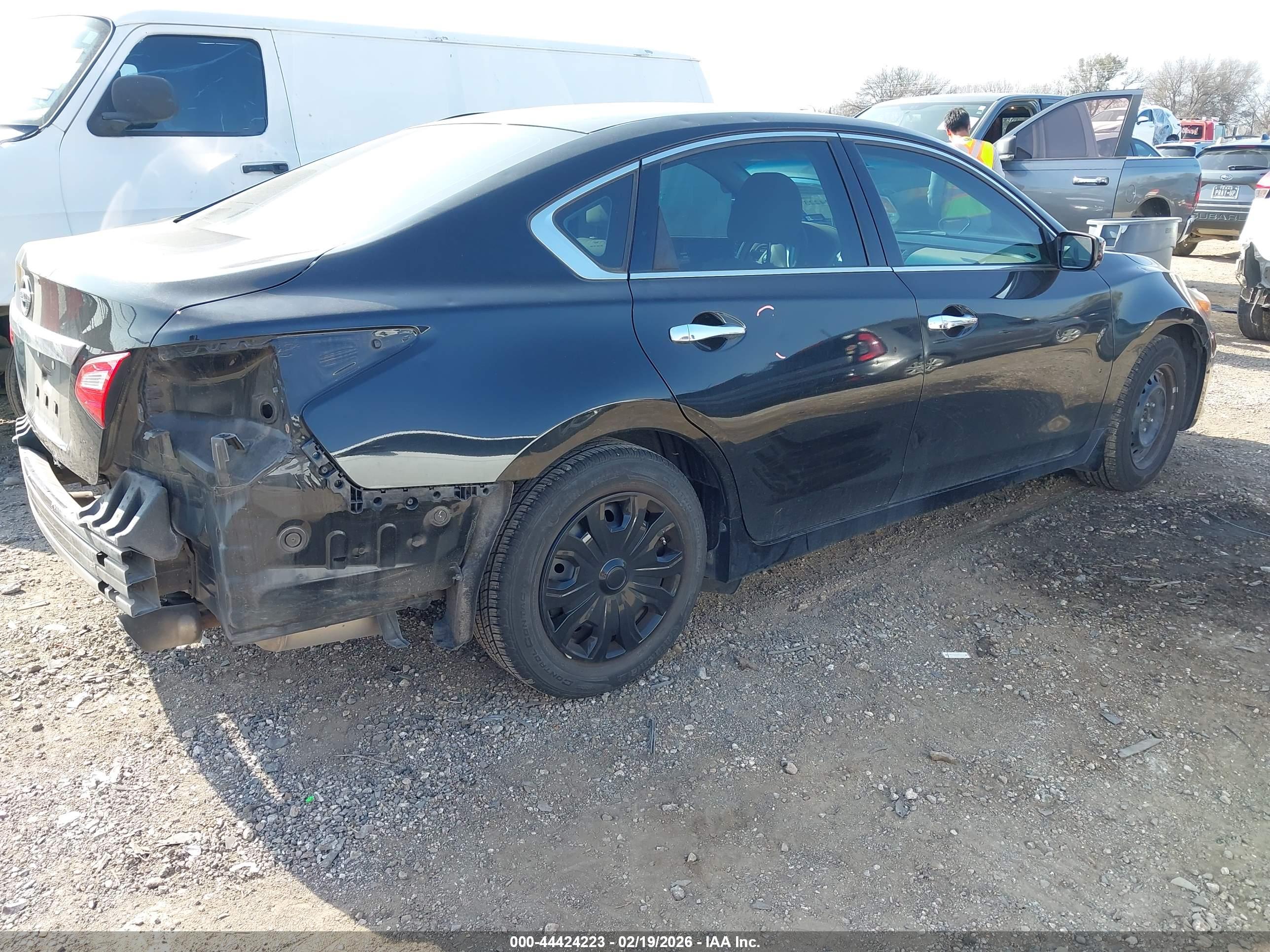NISSAN ALTIMA image 4