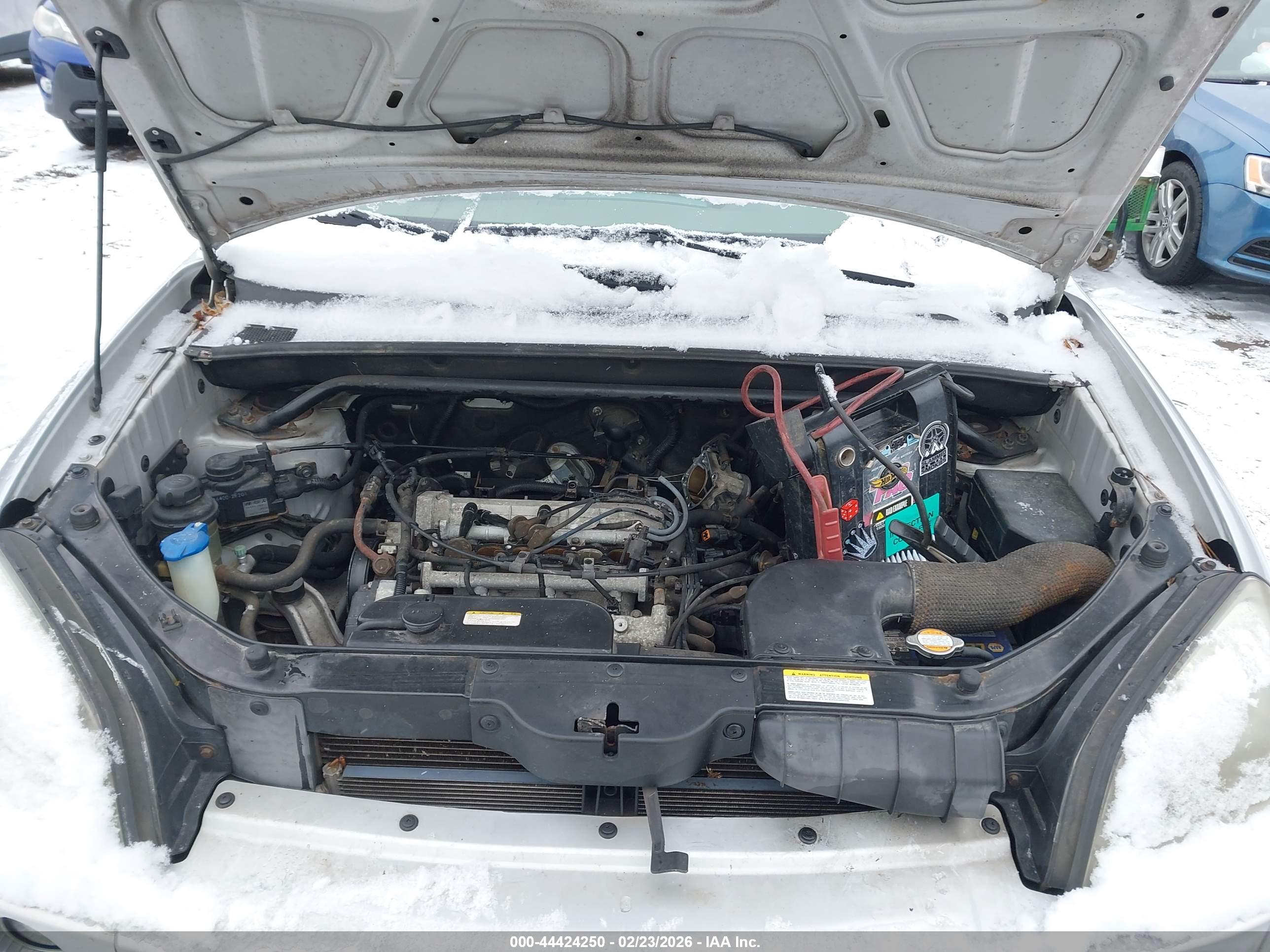 HYUNDAI TUCSON image 10