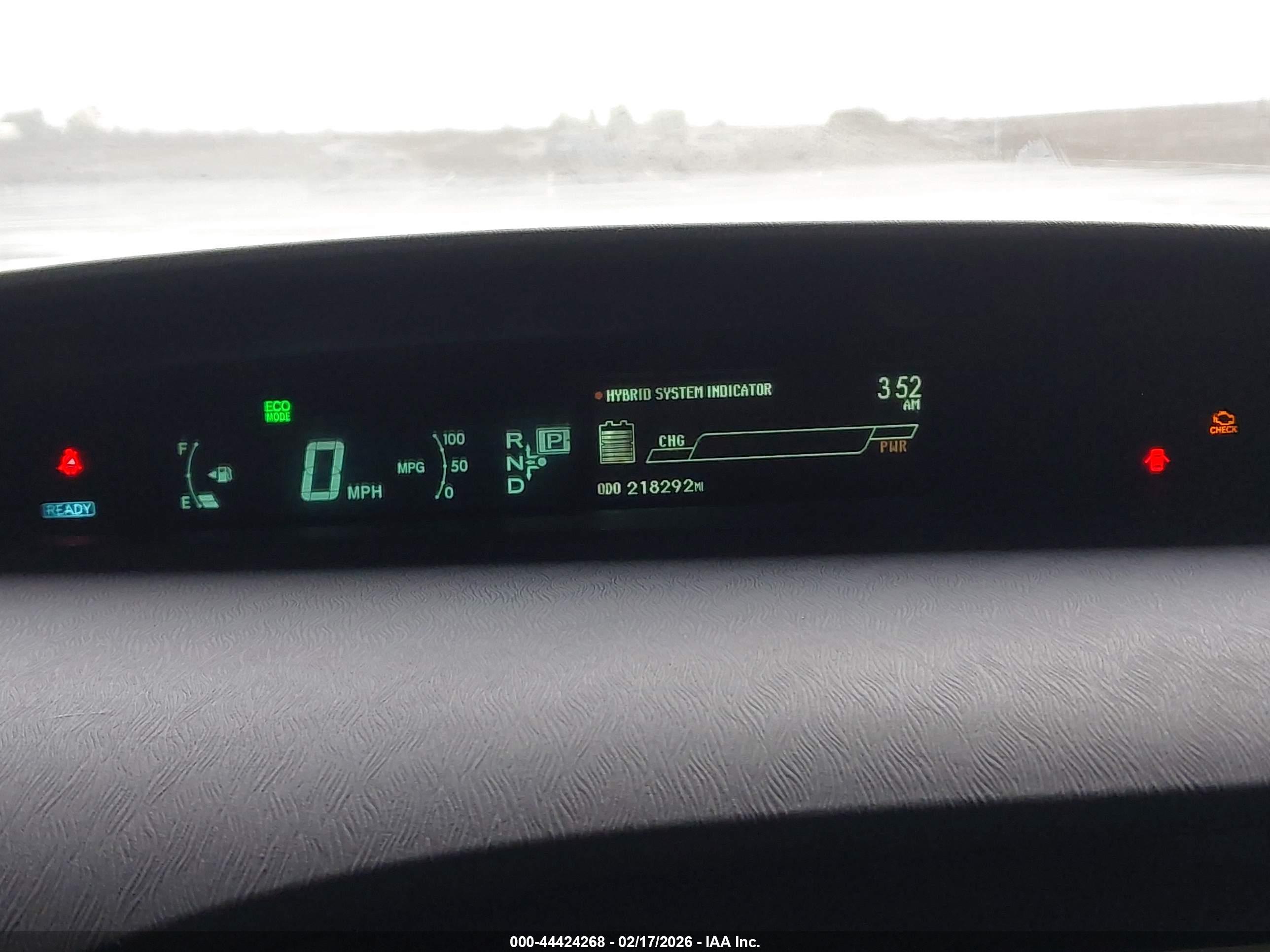 TOYOTA PRIUS image 7