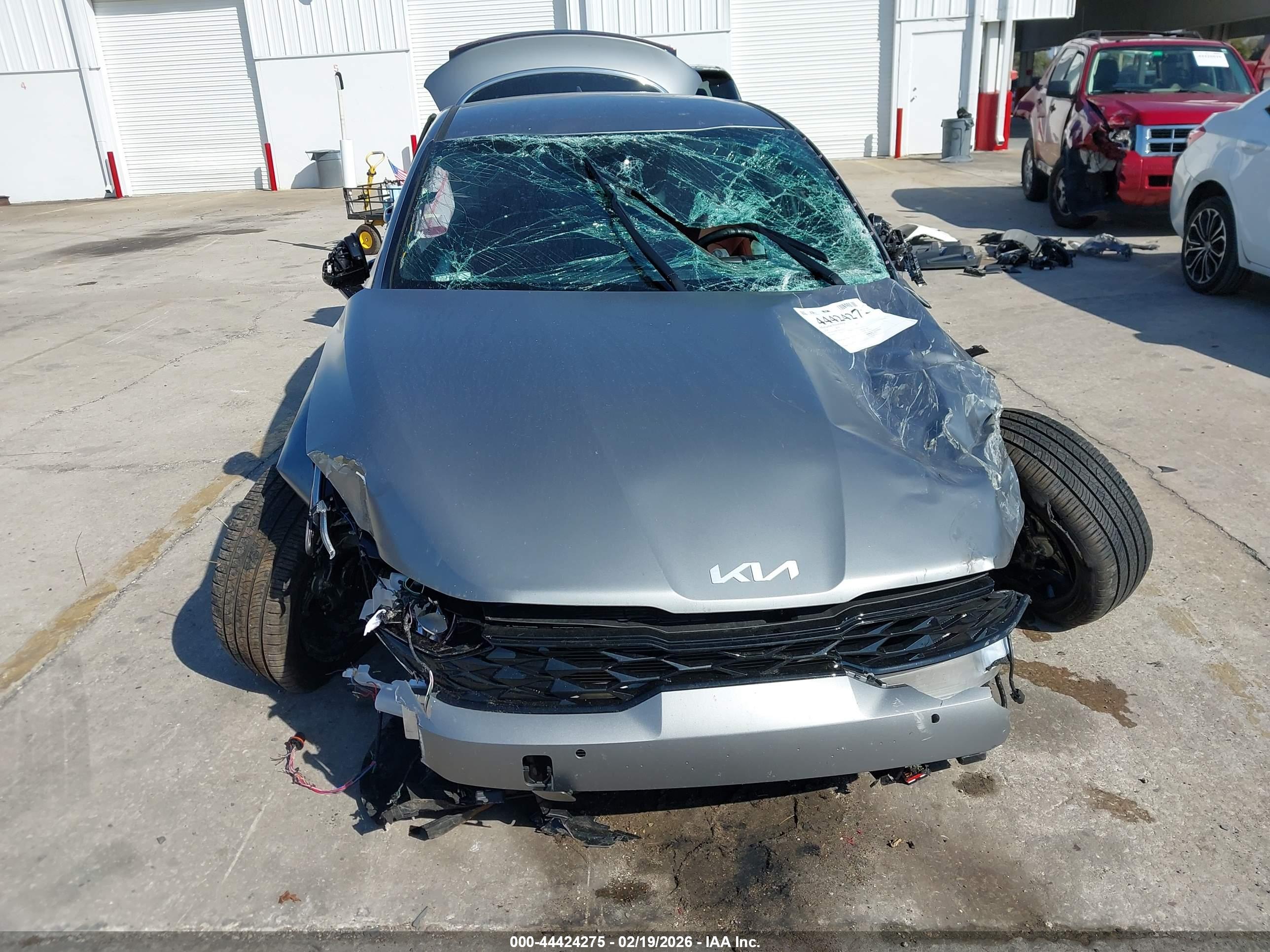 KIA K5 image 6