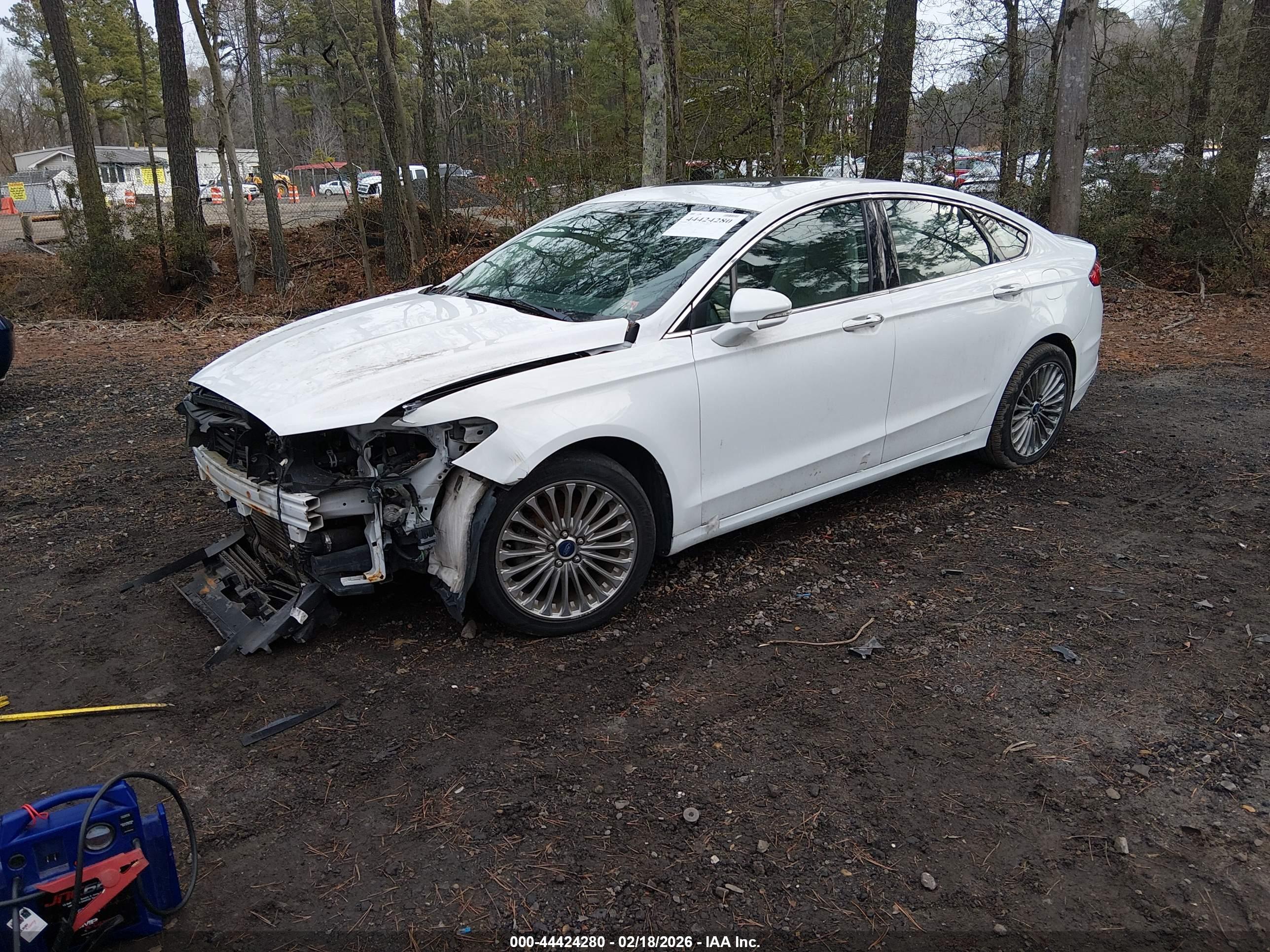 FORD FUSION image 2