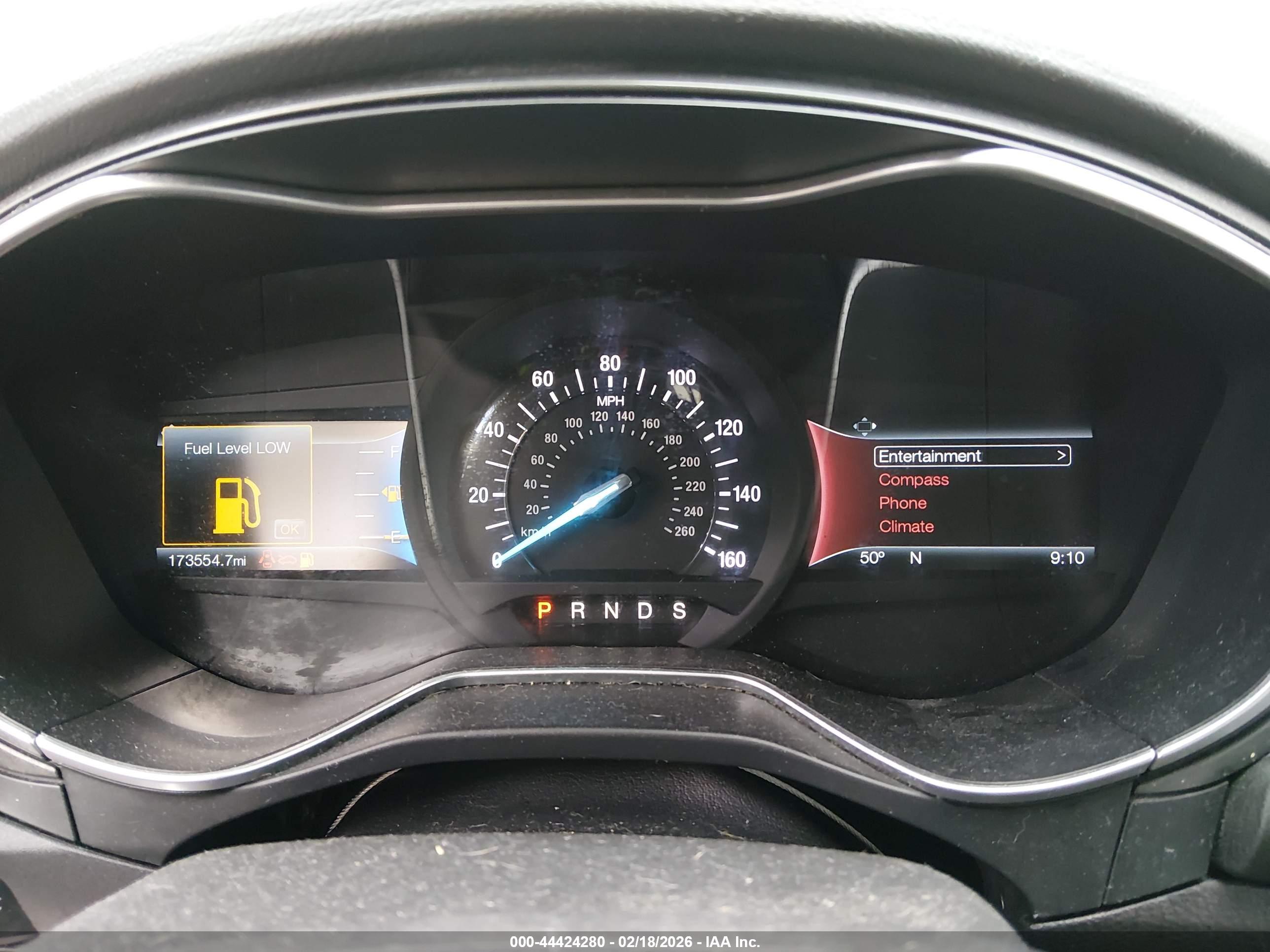 FORD FUSION image 7