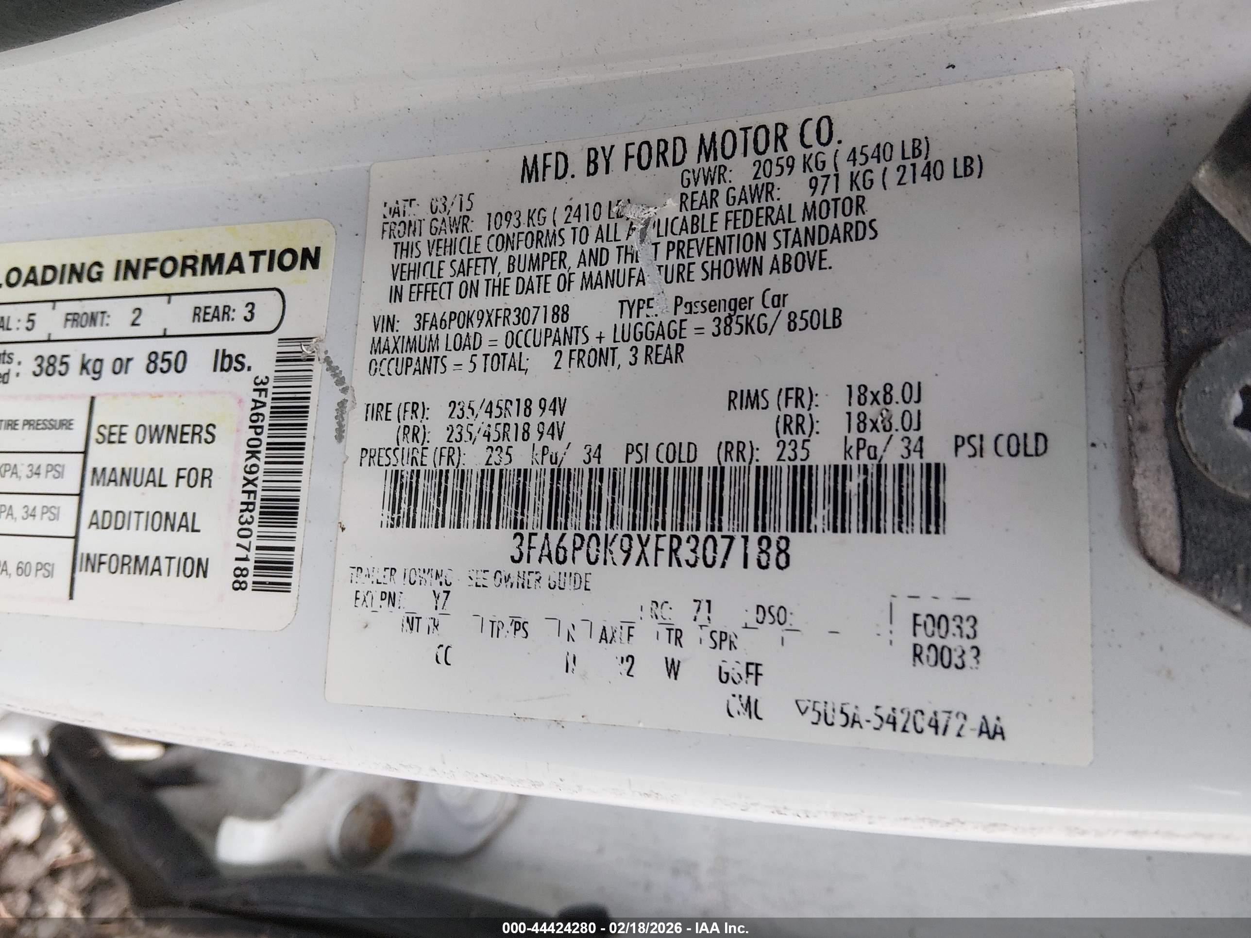 FORD FUSION image 9