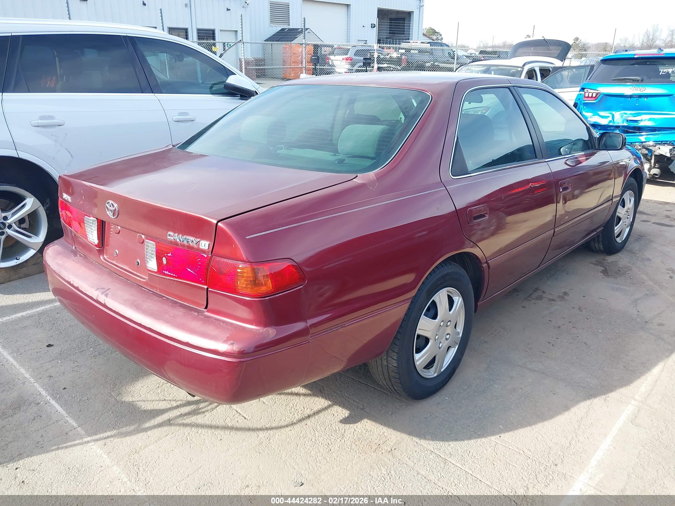 TOYOTA CAMRY image 4