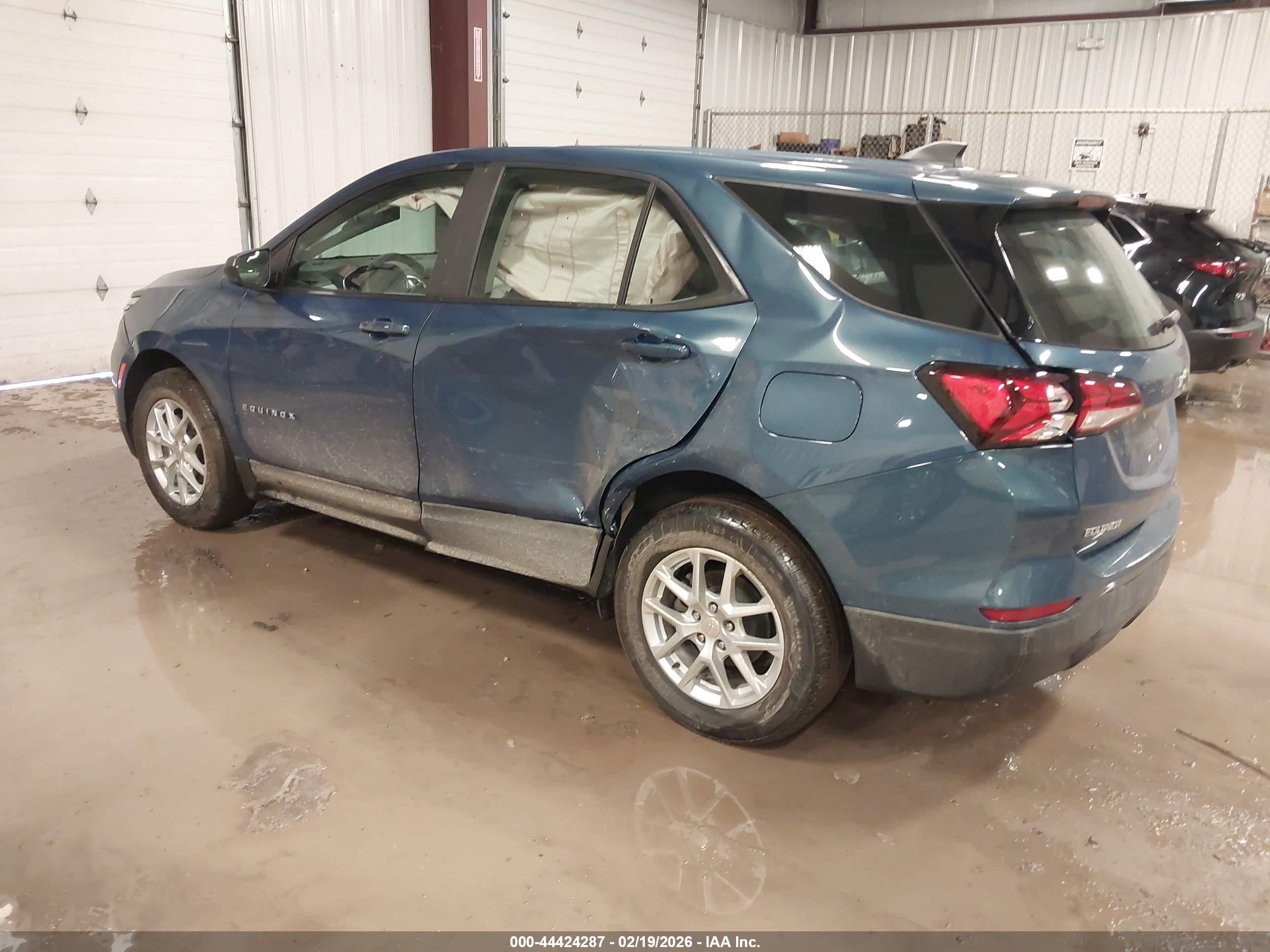 CHEVROLET EQUINOX image 3