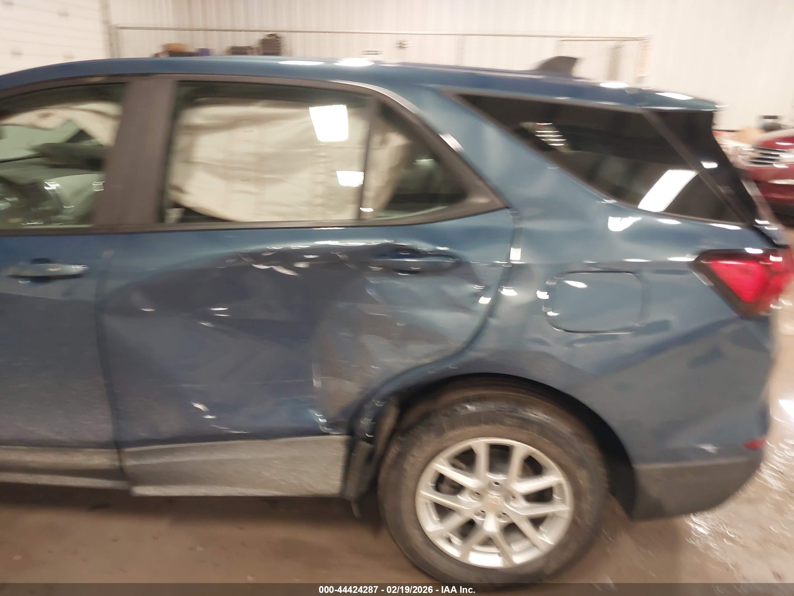 CHEVROLET EQUINOX image 6