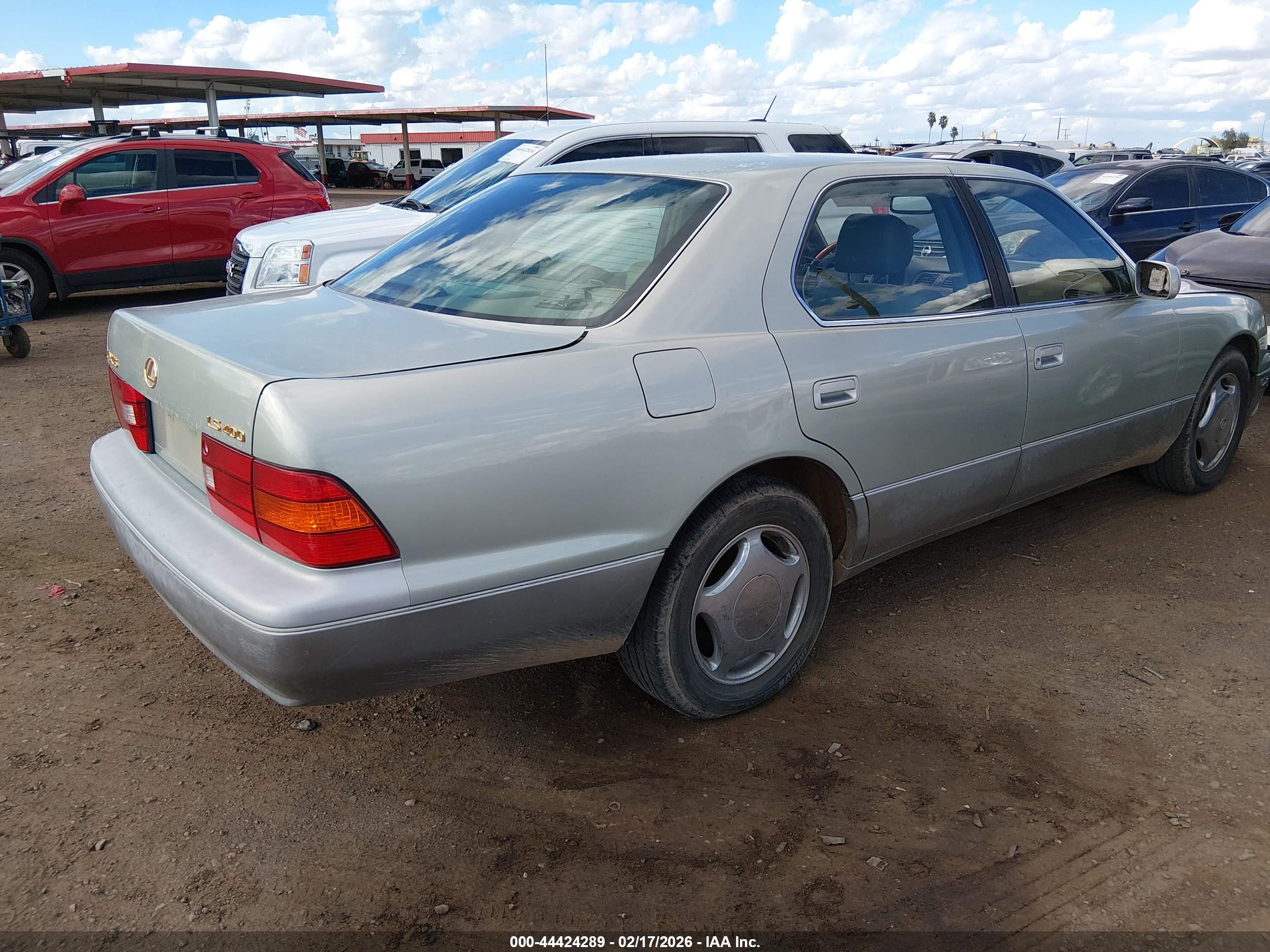 LEXUS LS image 4