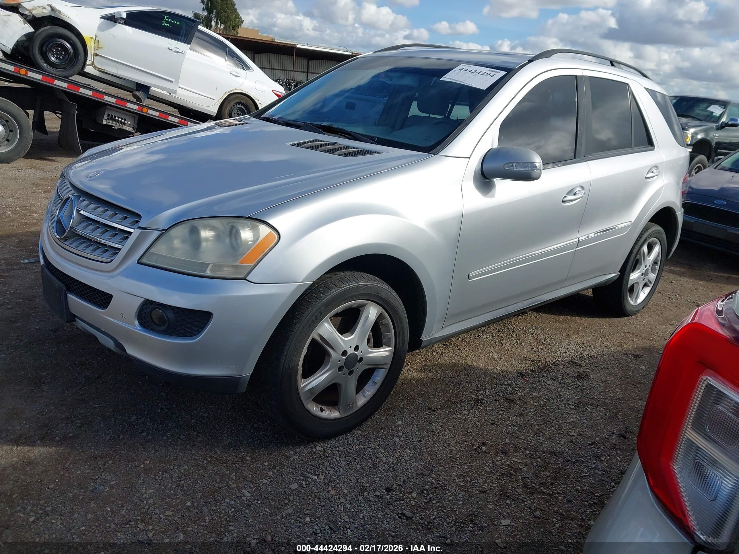 MERCEDES-BENZ ML image 2