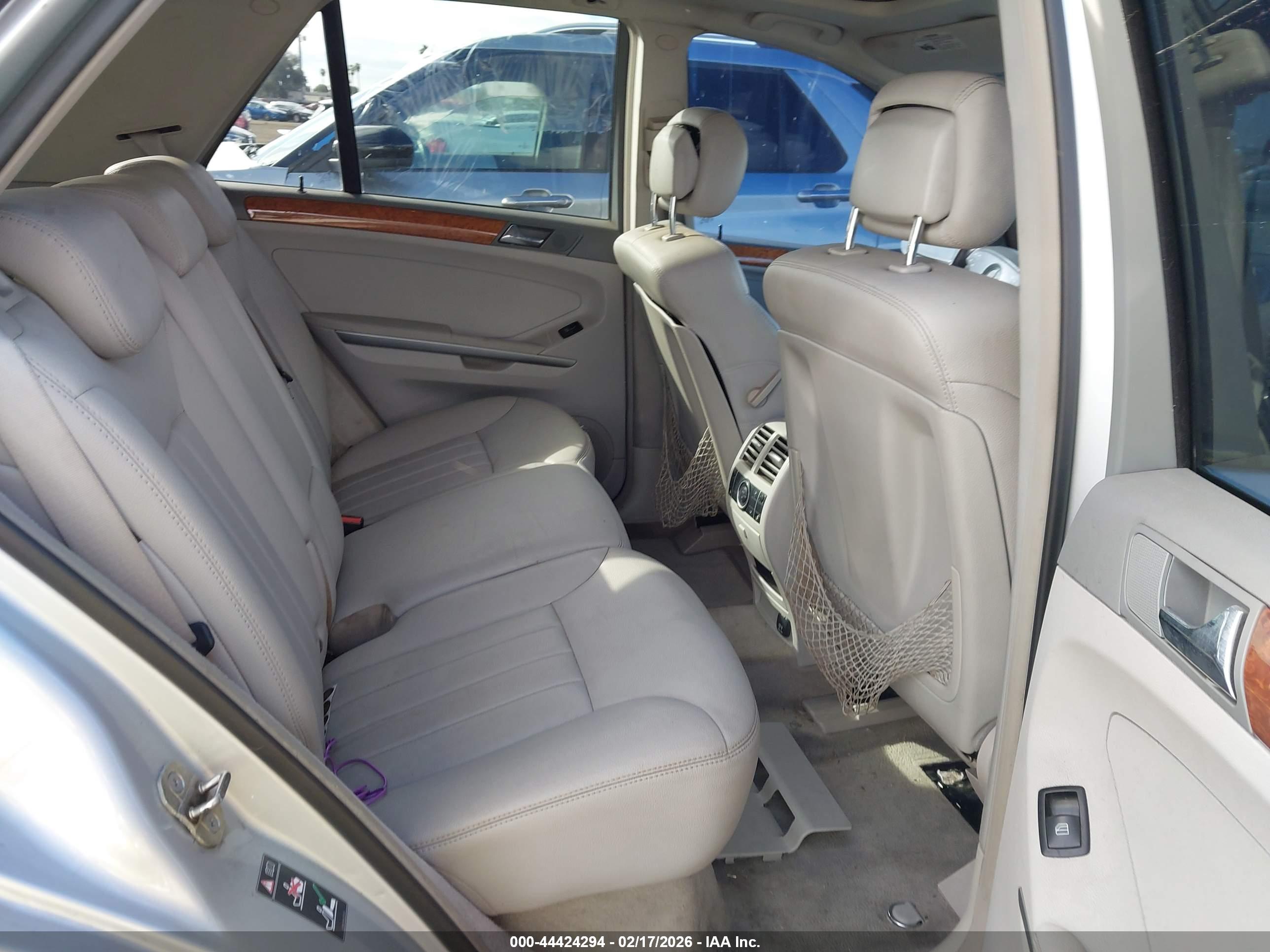 MERCEDES-BENZ ML image 8
