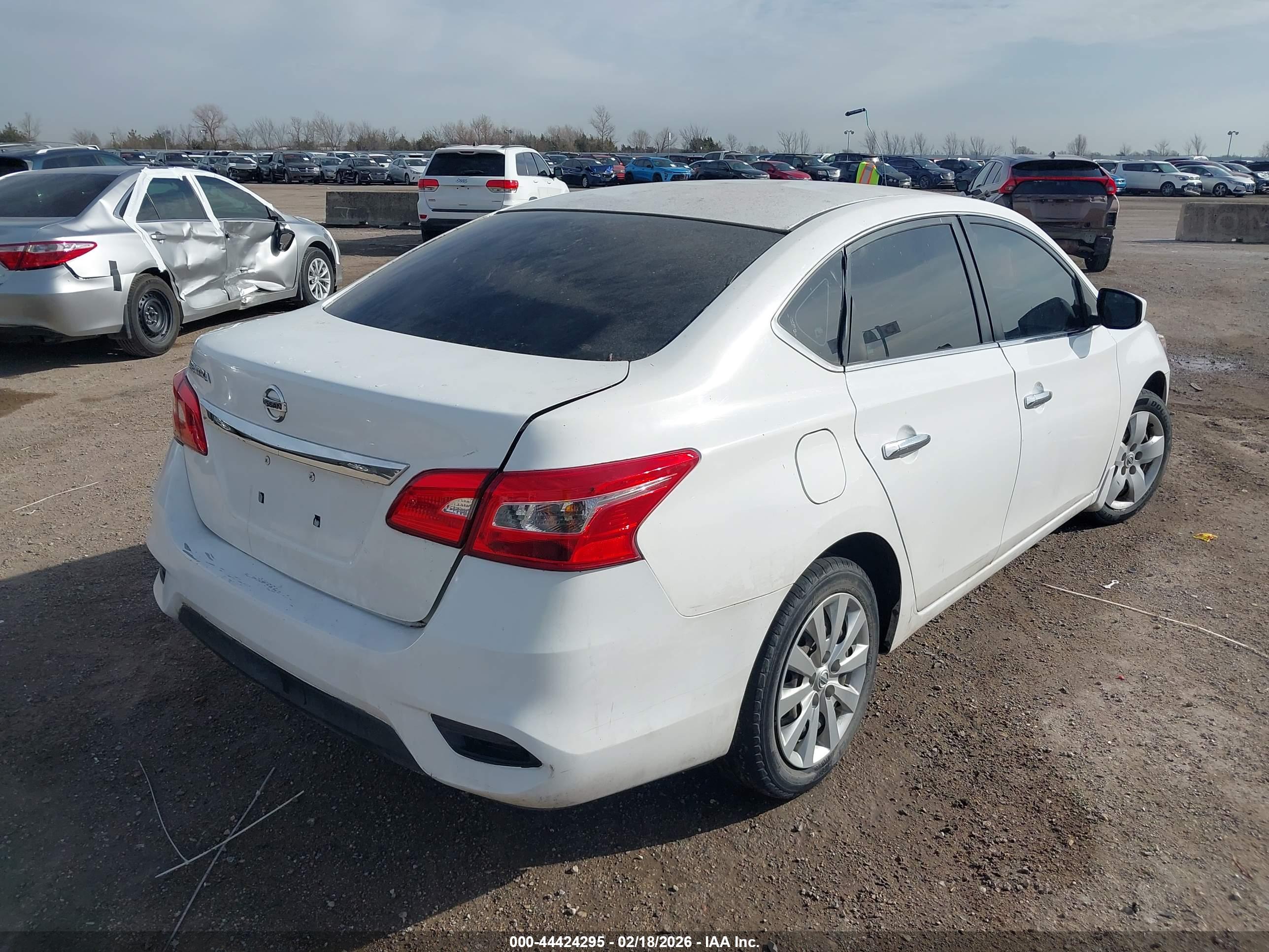 NISSAN SENTRA image 4