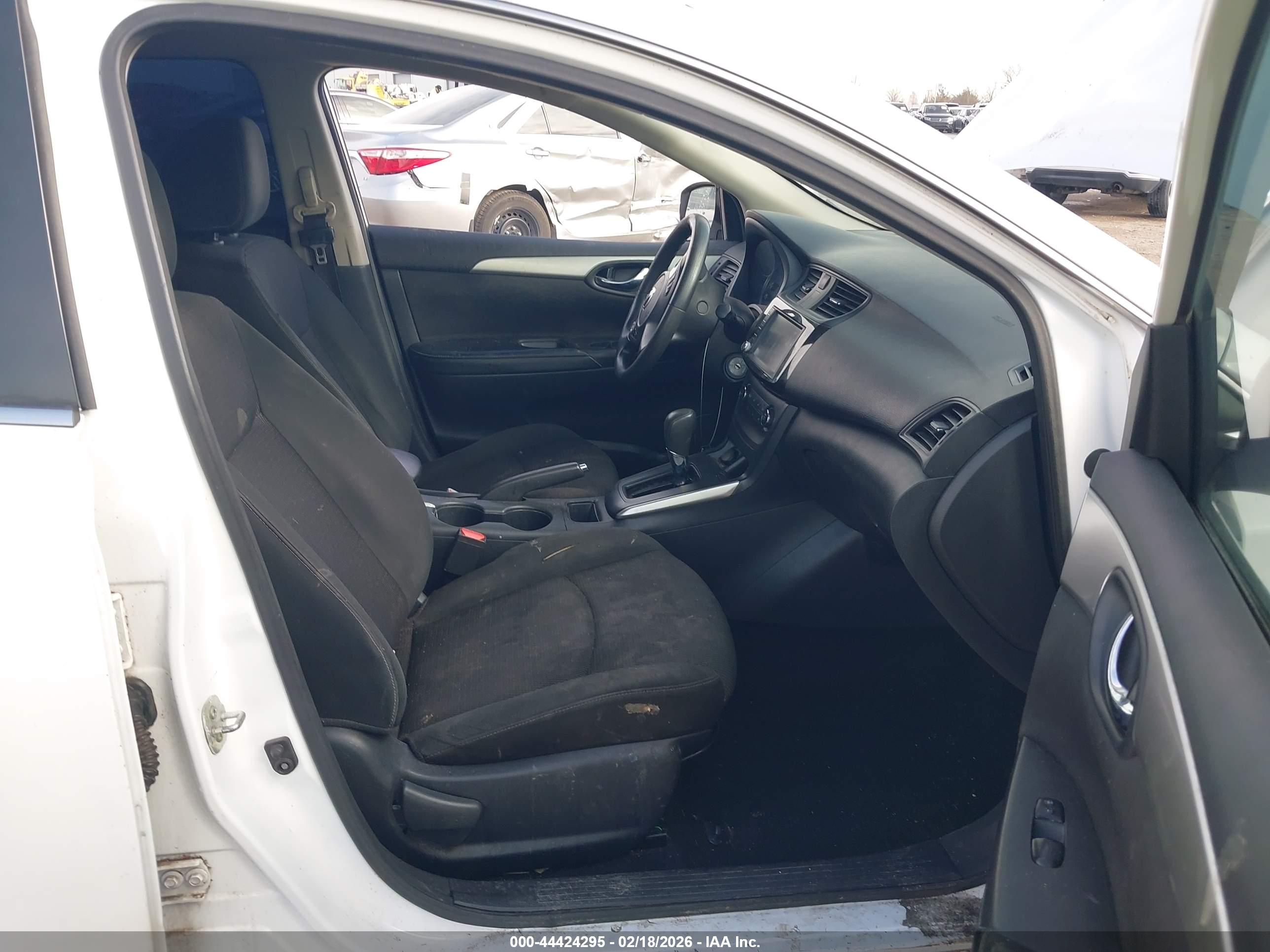 NISSAN SENTRA image 5