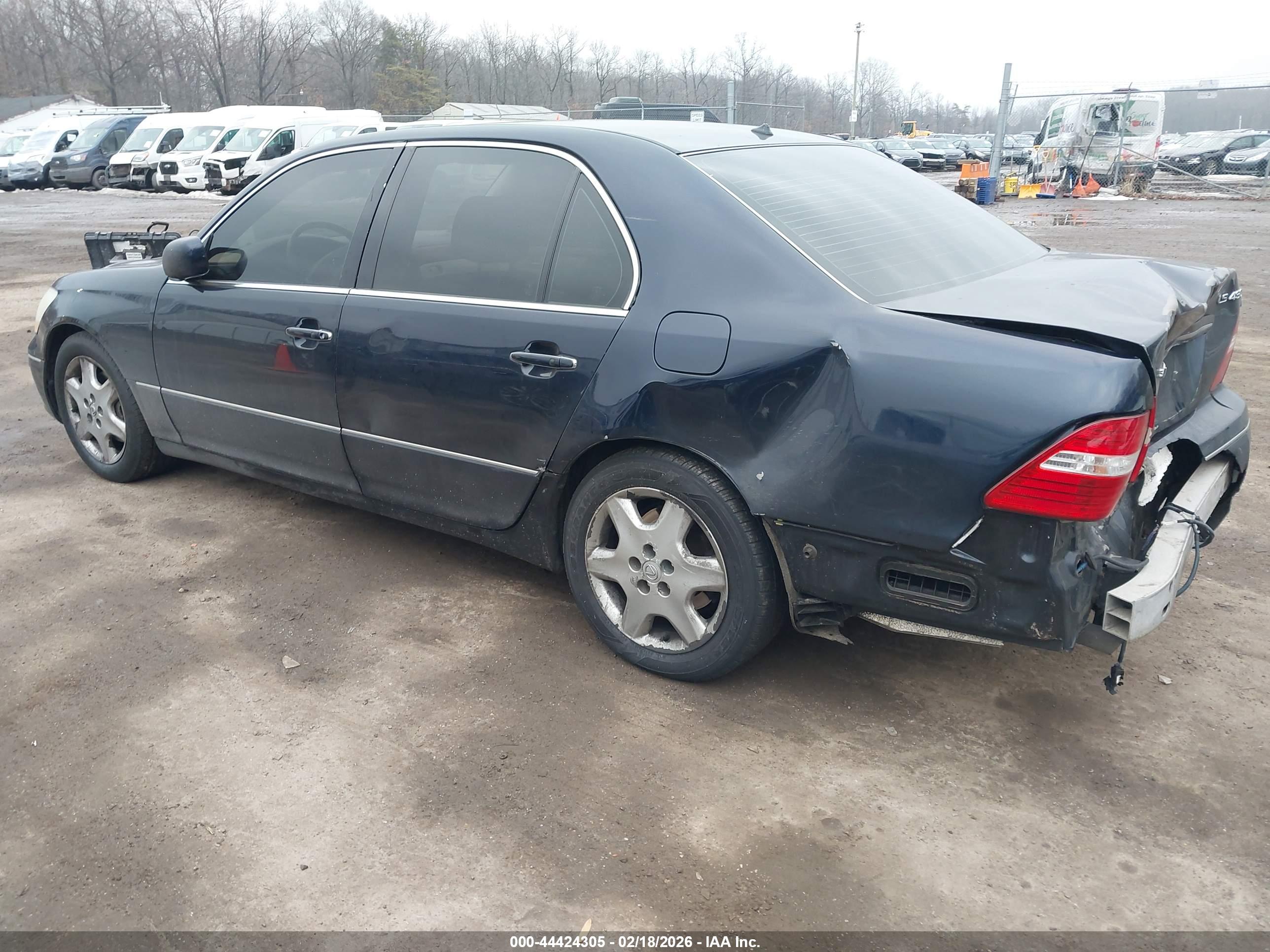 LEXUS LS image 3