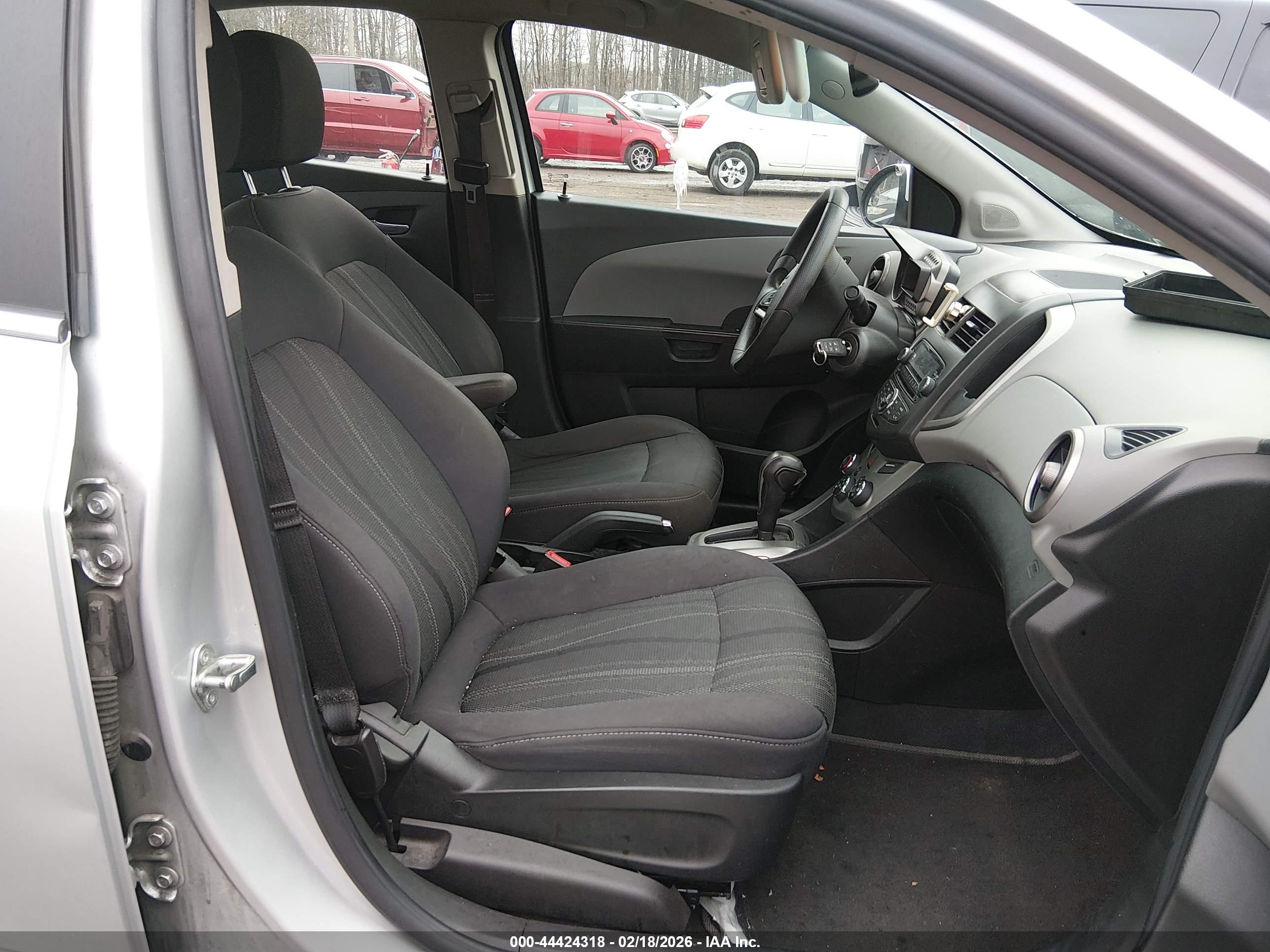 CHEVROLET SONIC image 5