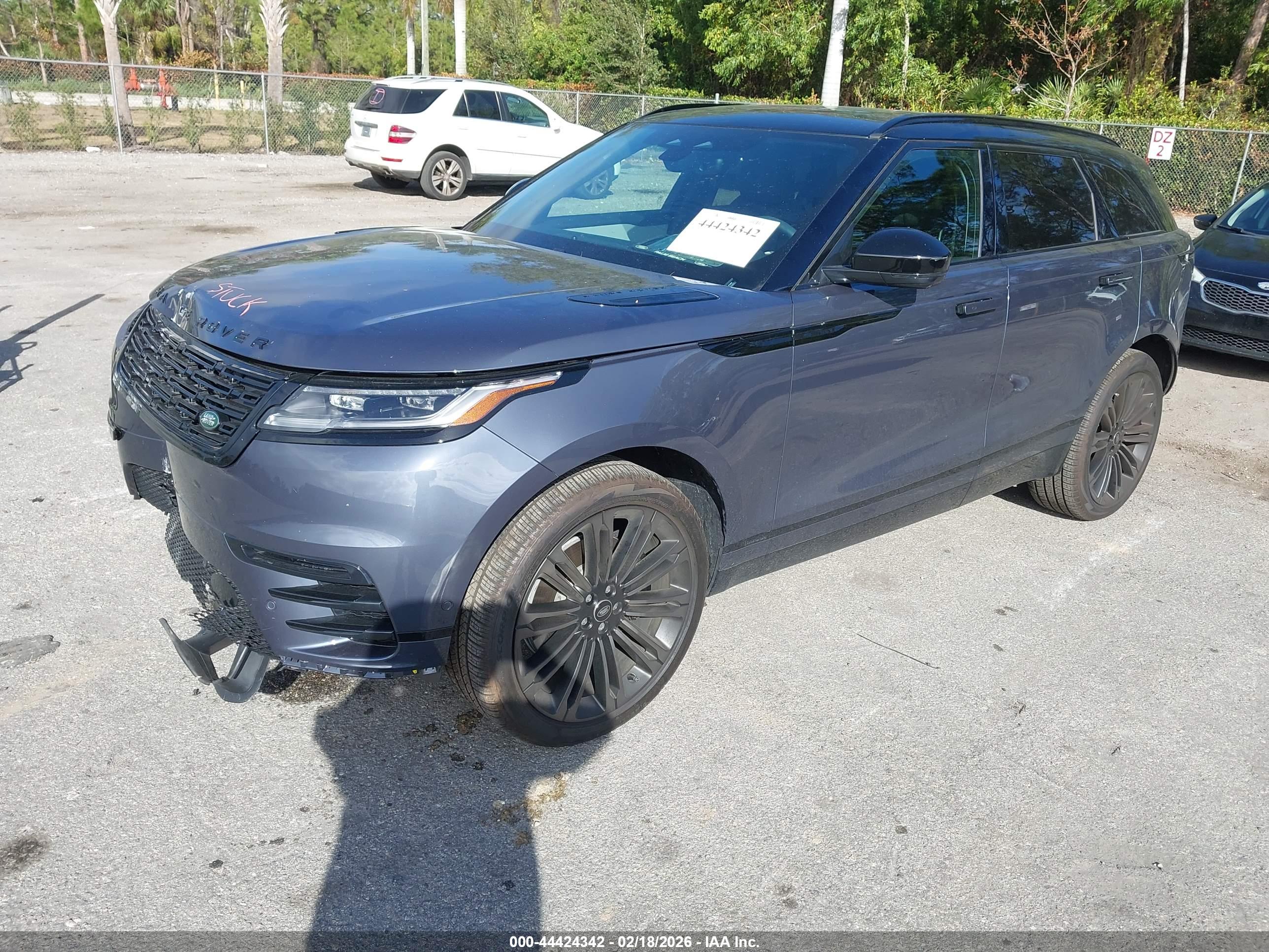 LAND ROVER image 2