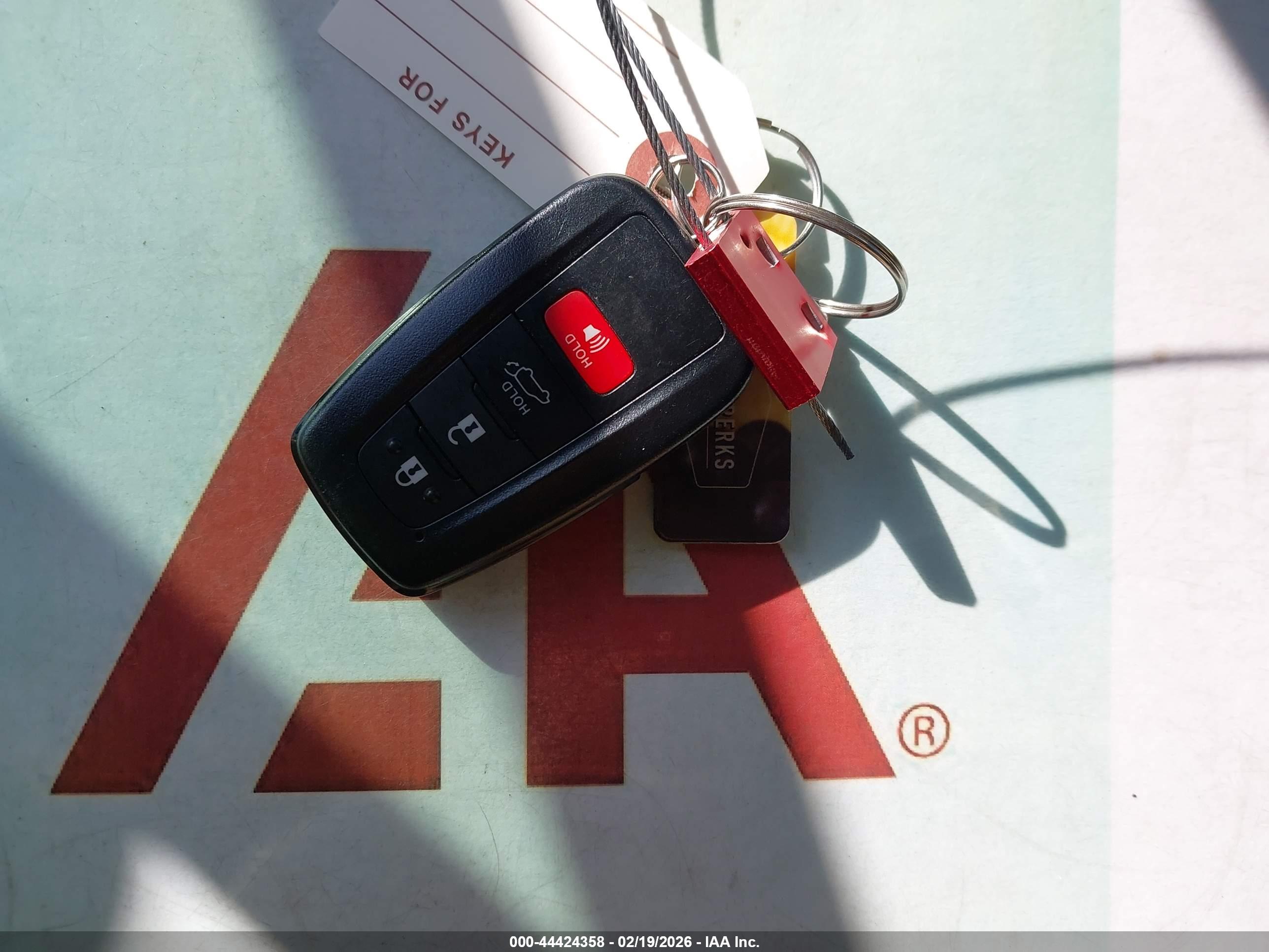 TOYOTA RAV4 image 11