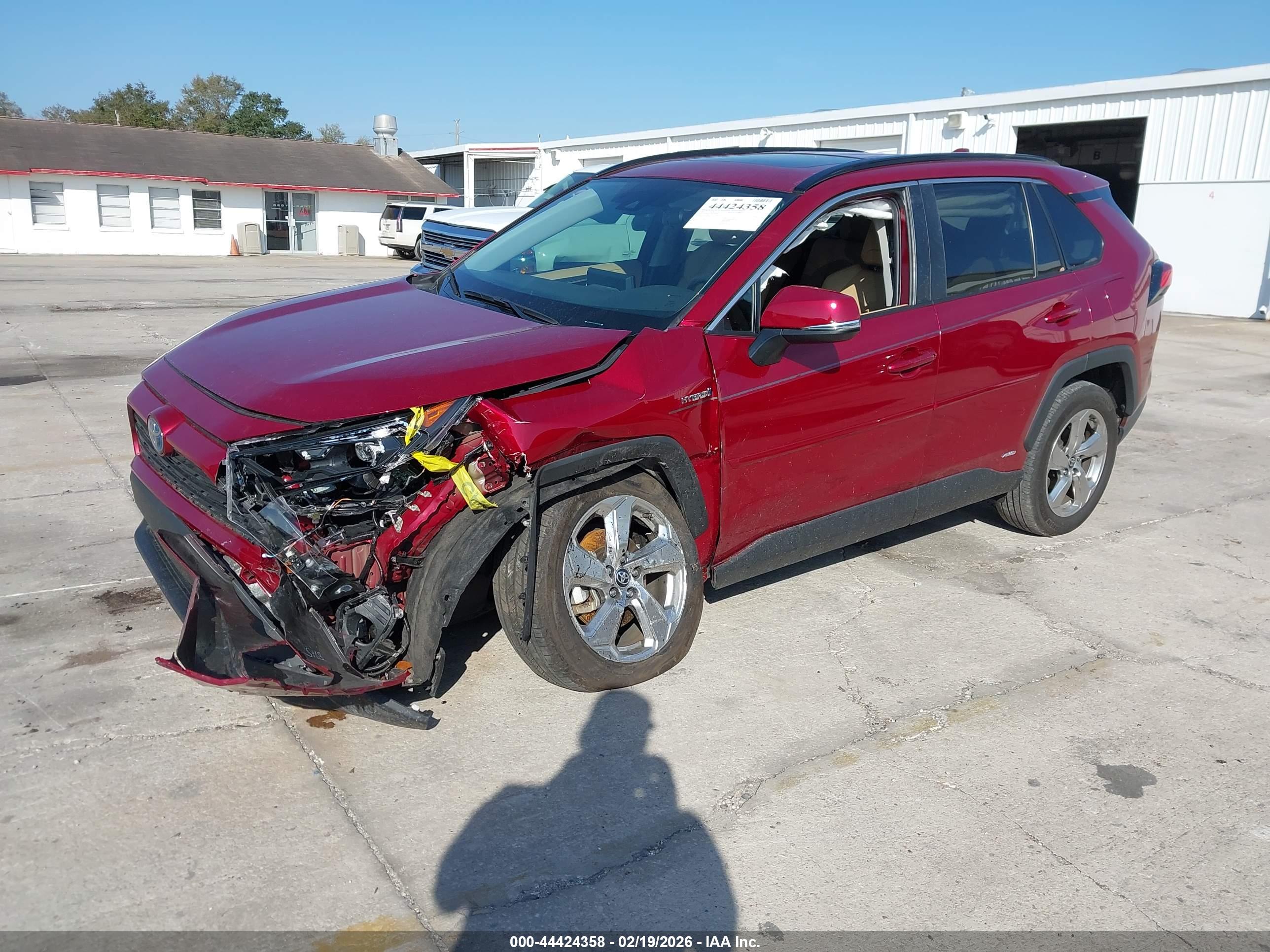 TOYOTA RAV4 image 2