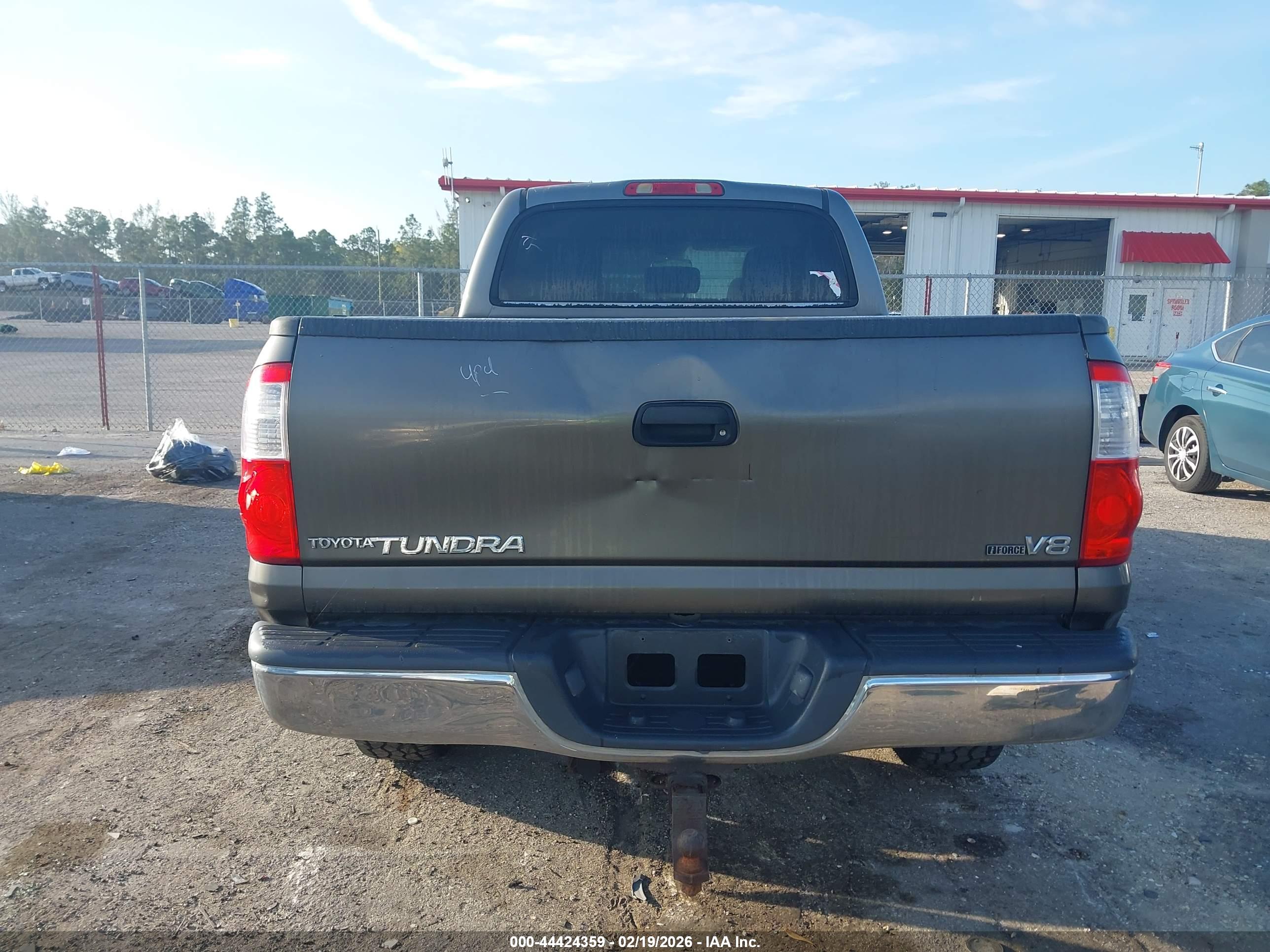 TOYOTA TUNDRA image 6