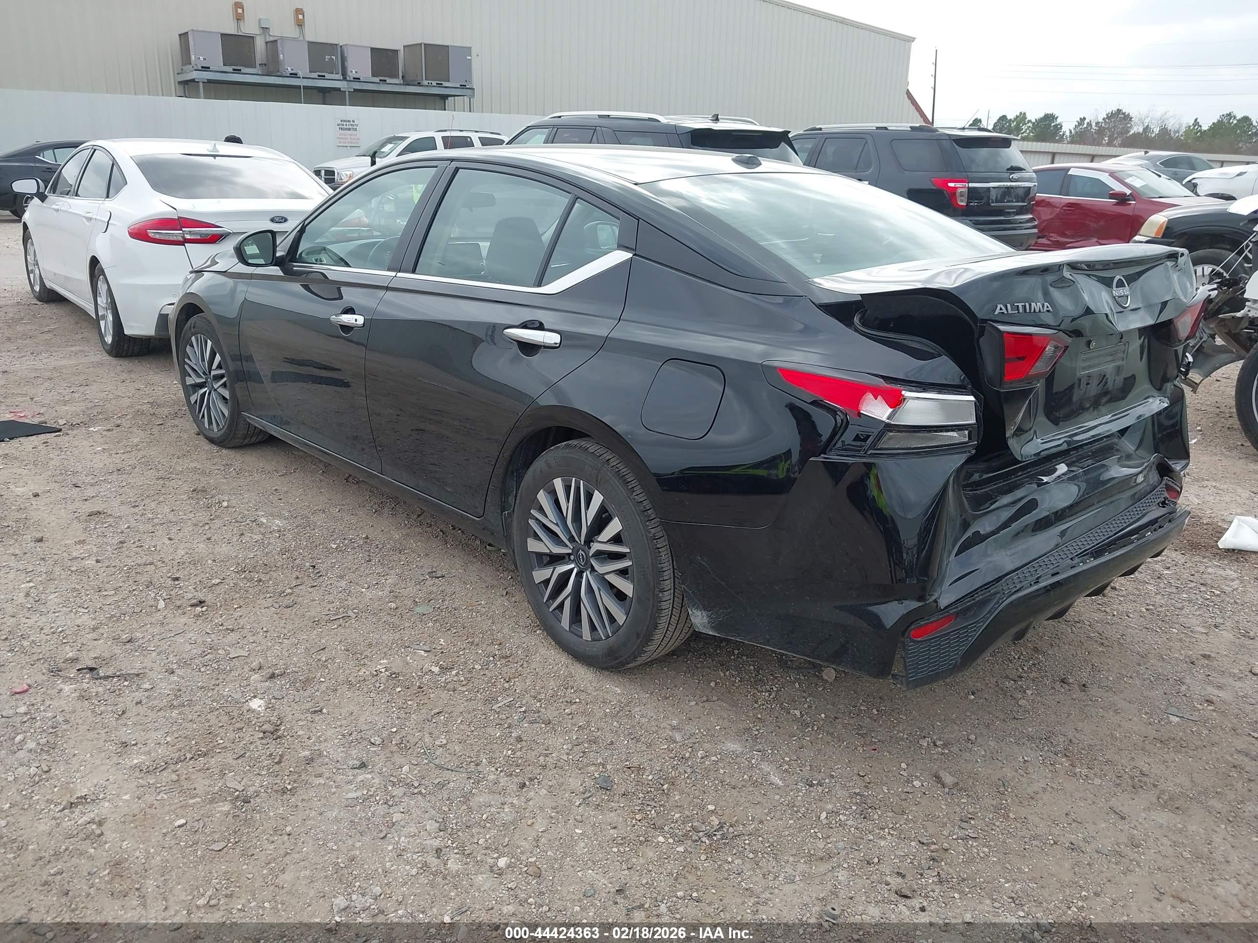NISSAN ALTIMA image 3